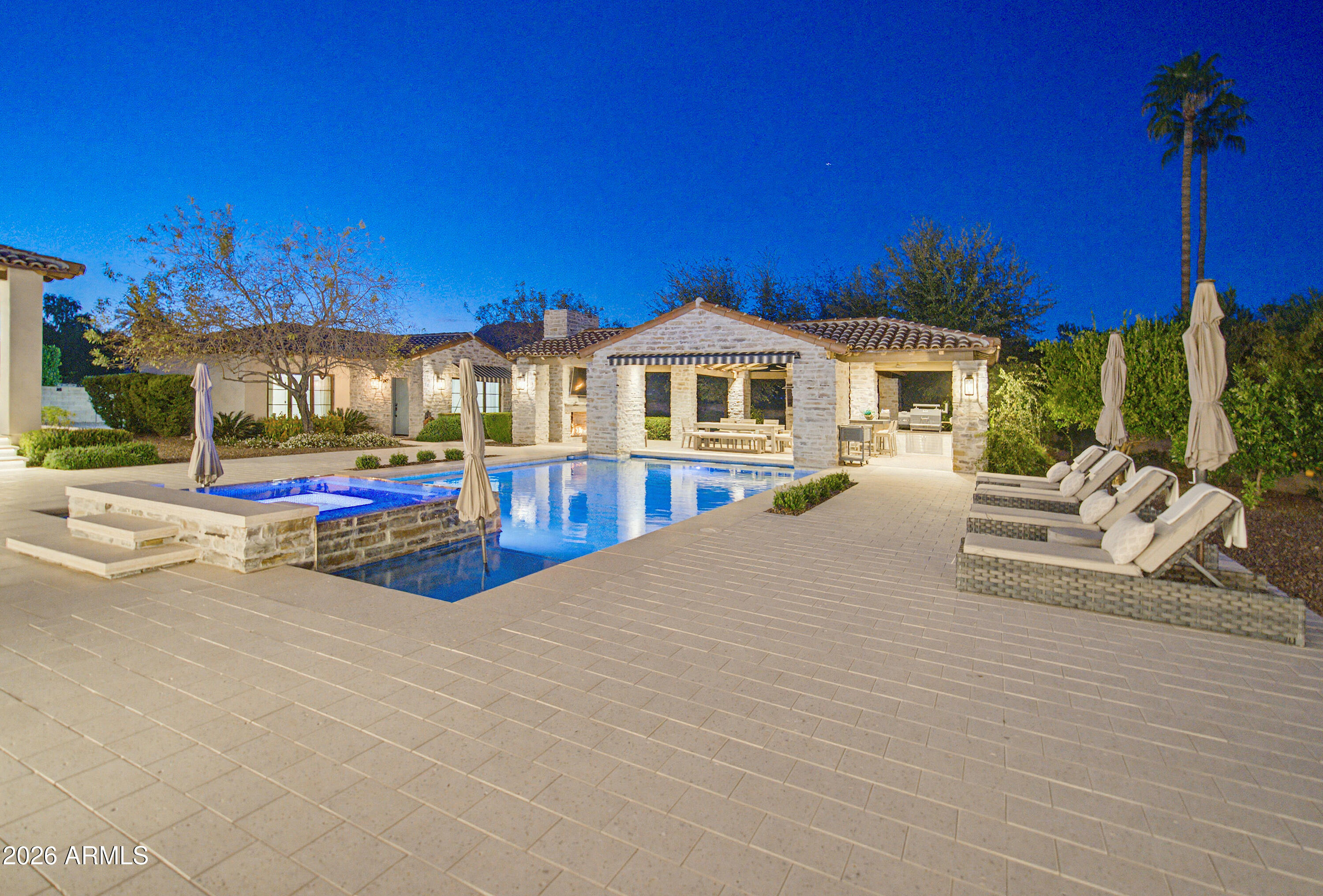 6210 E KEIM Drive