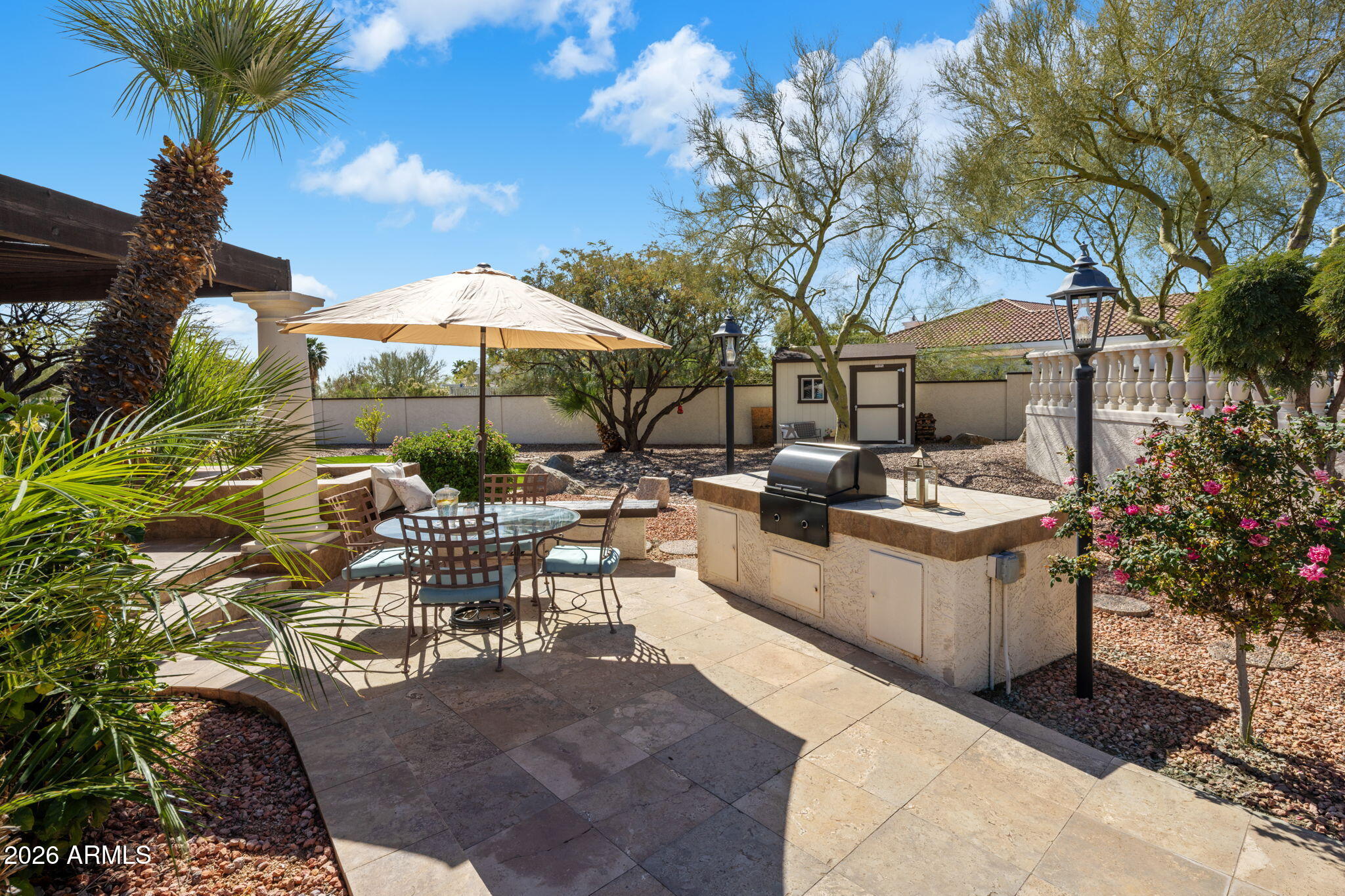 8119 E PARKVIEW Lane