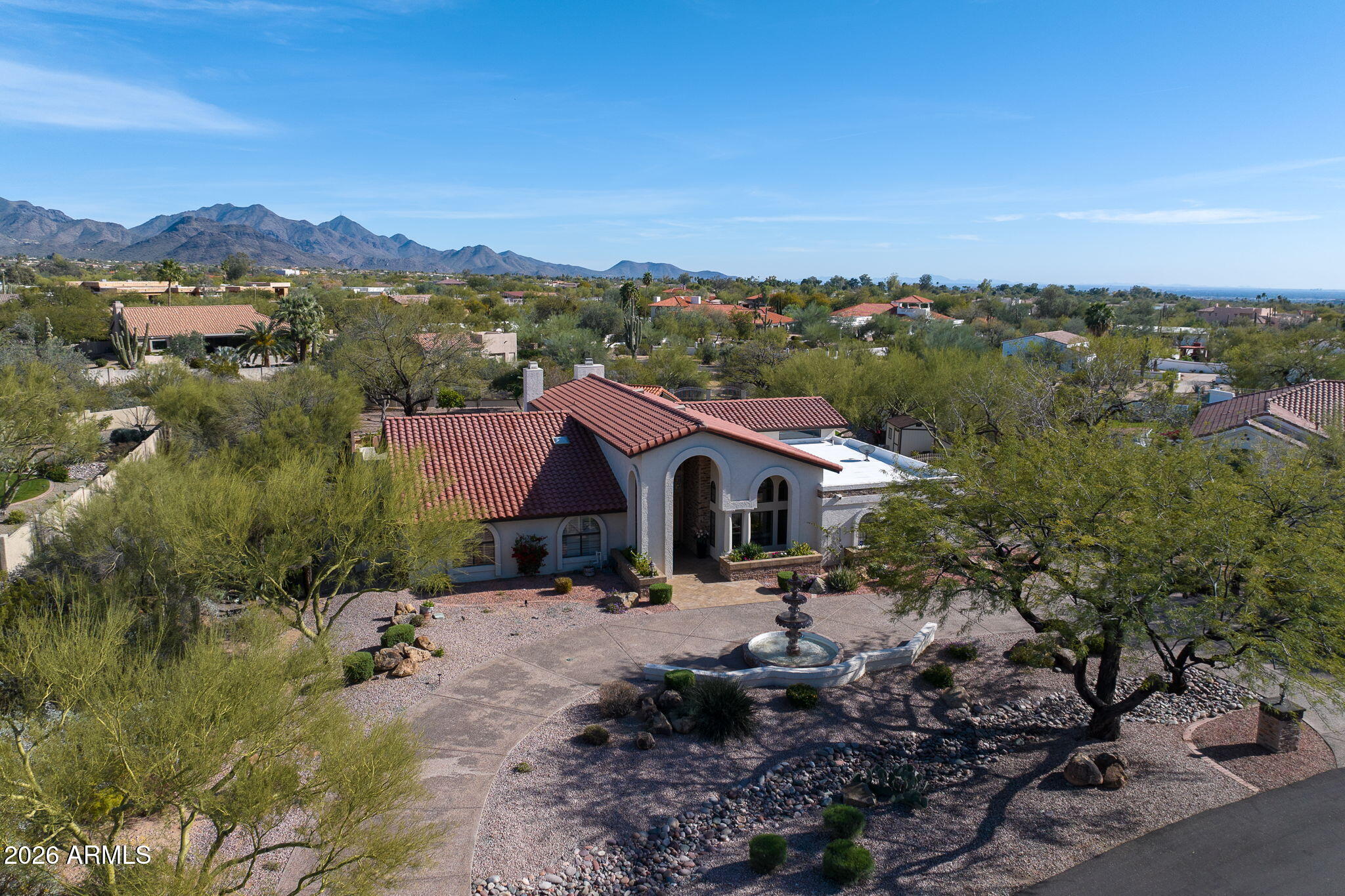 8119 E PARKVIEW Lane