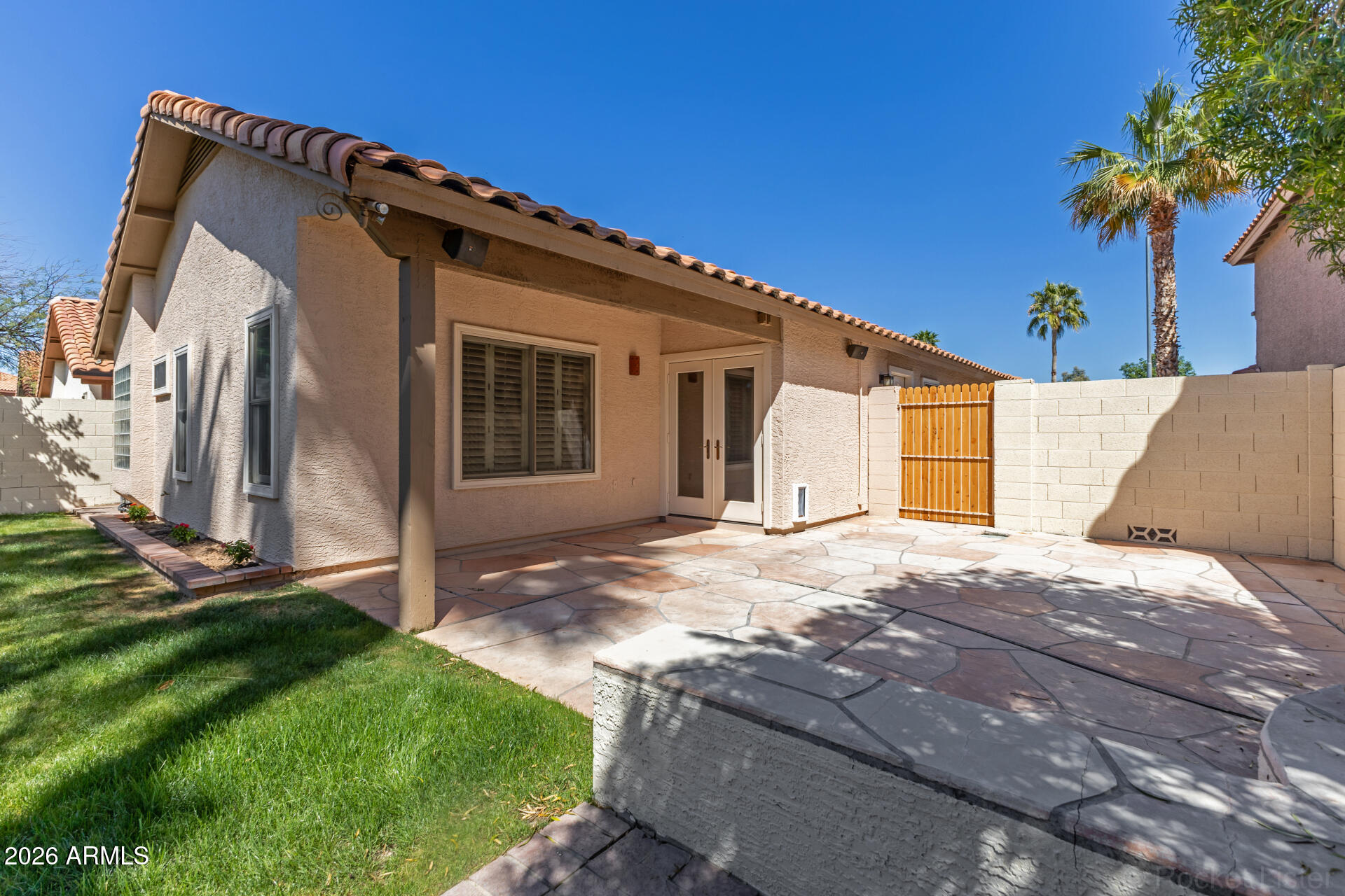 3335 W GOLDEN Lane