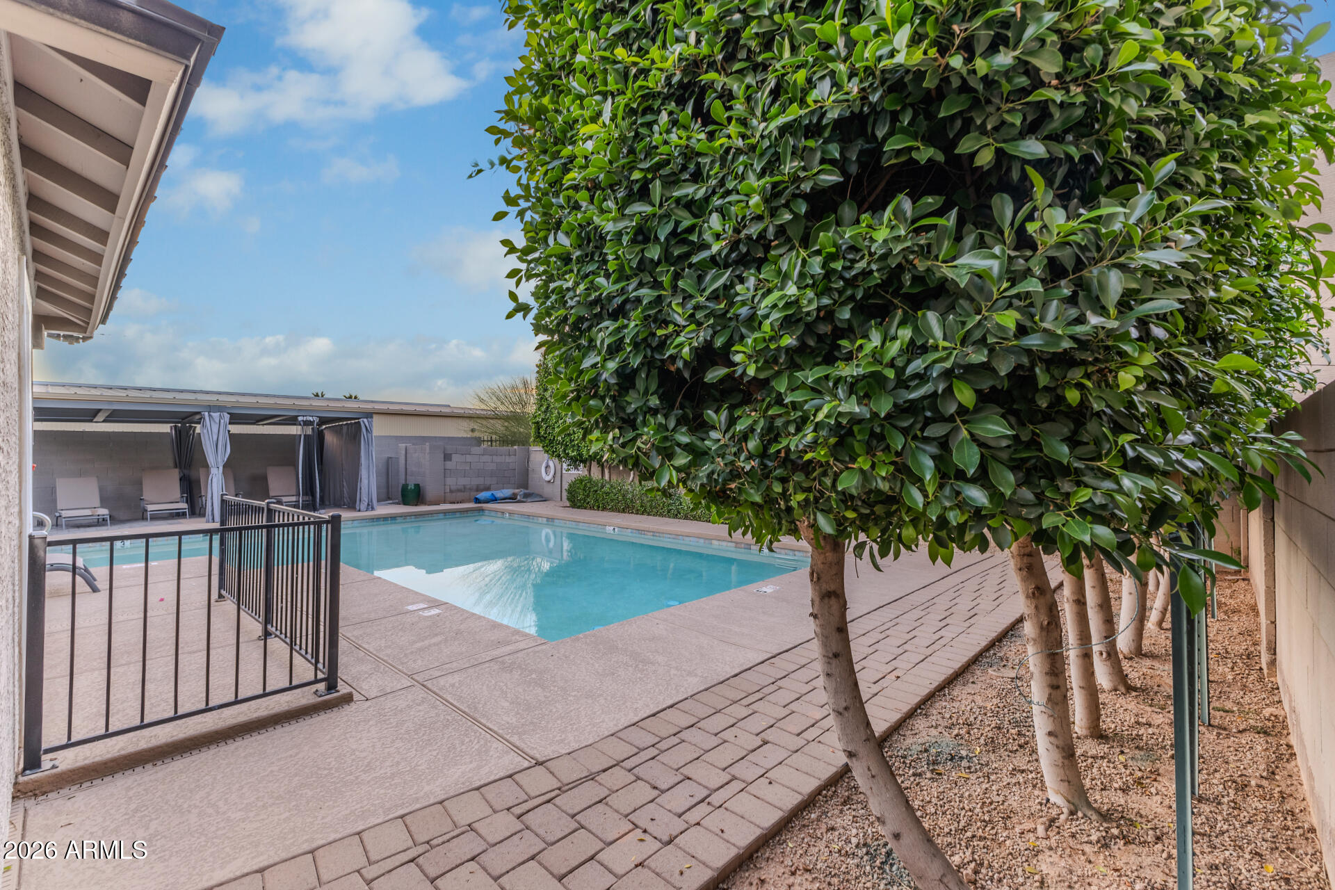 2315 E PINCHOT Avenue 126