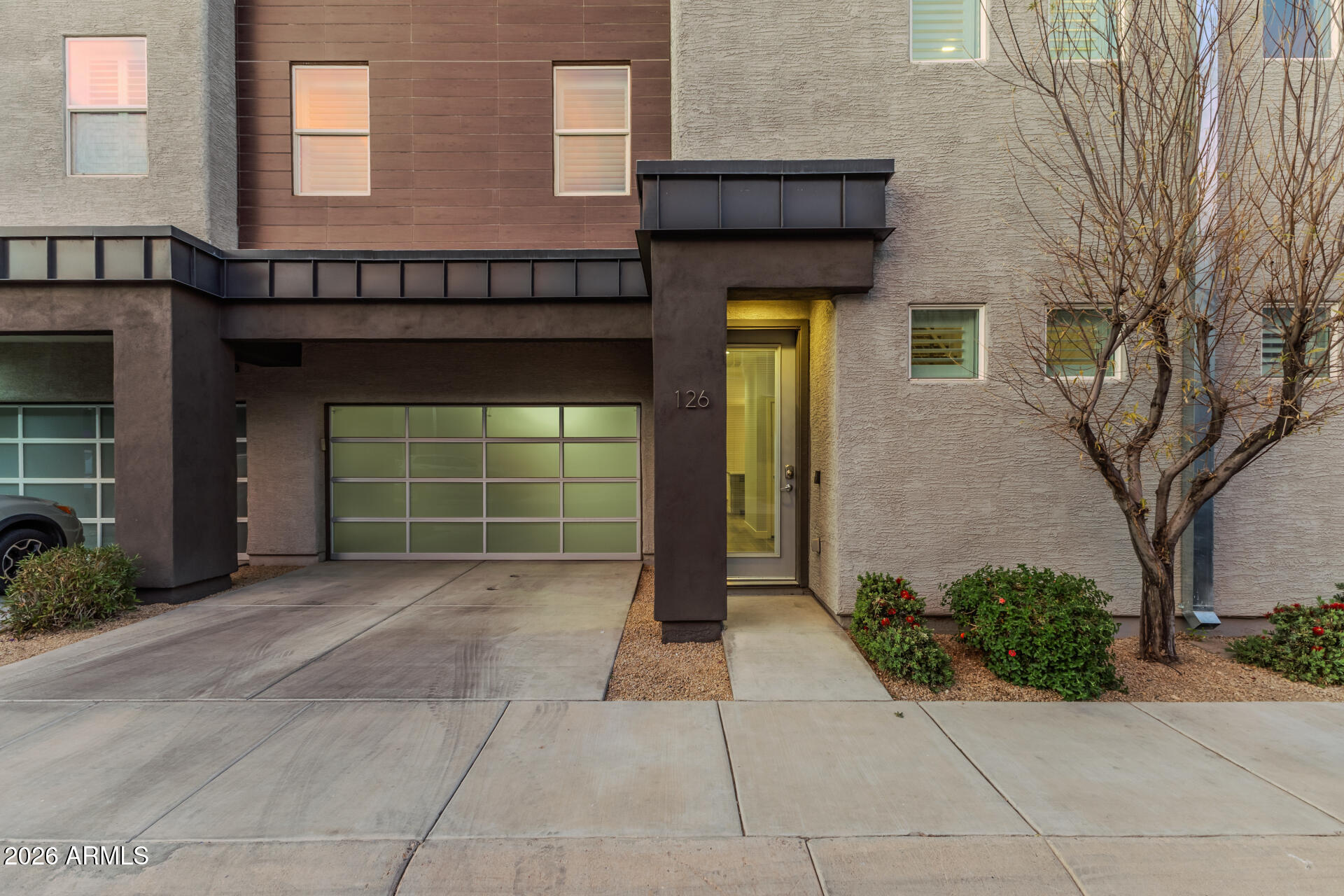 2315 E PINCHOT Avenue 126