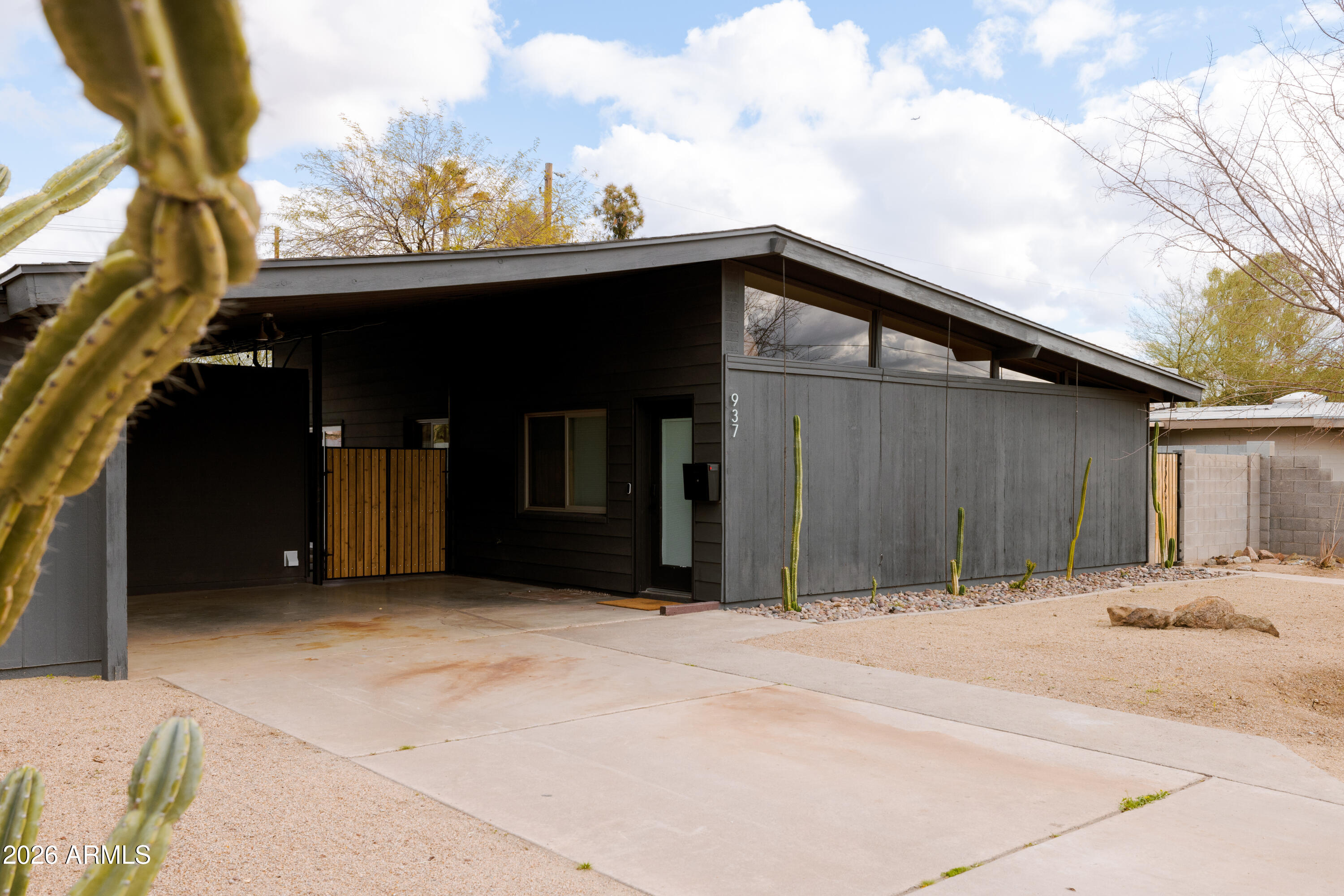 937 N 79TH Street
