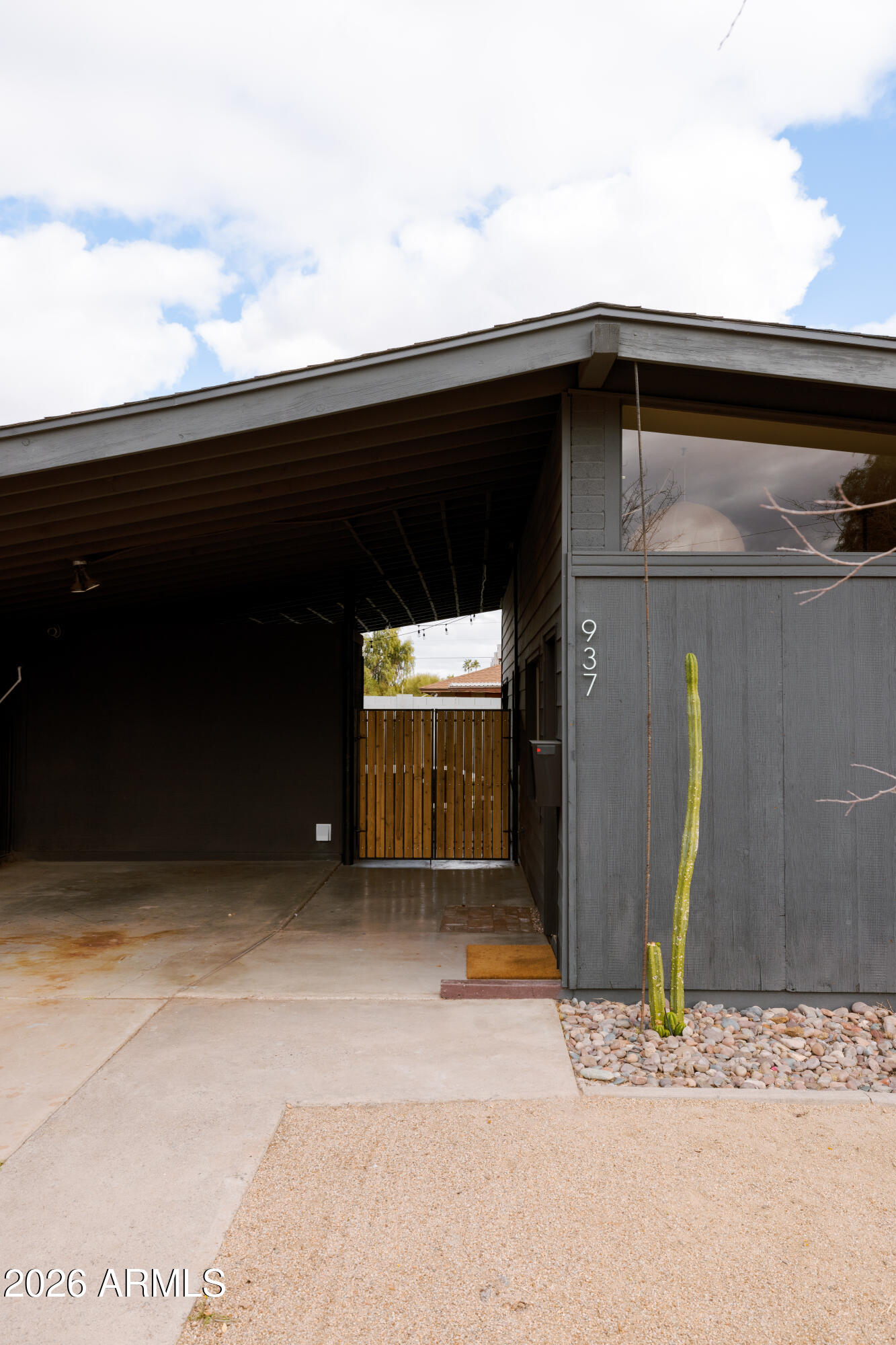 937 N 79TH Street