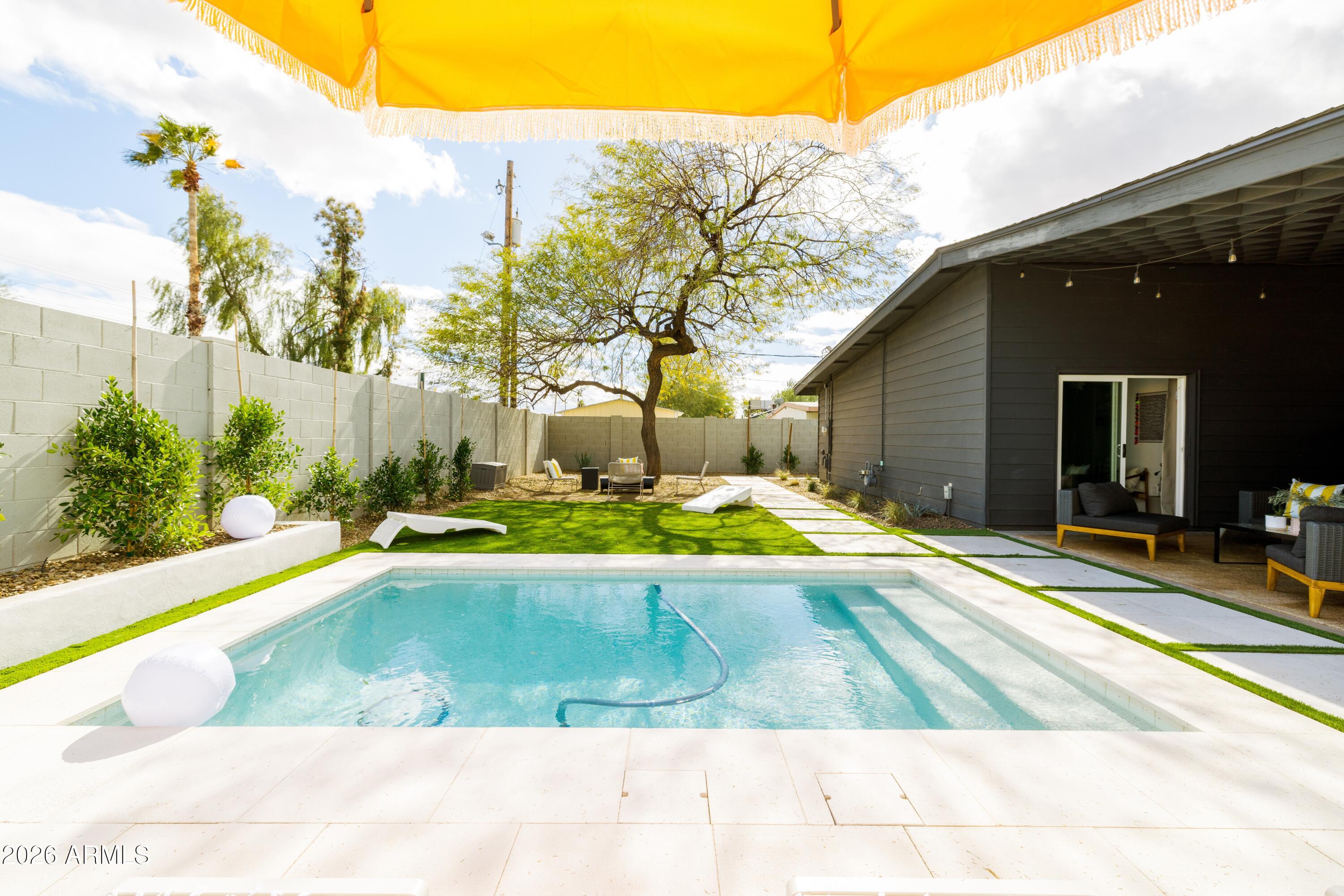 937 N 79TH Street