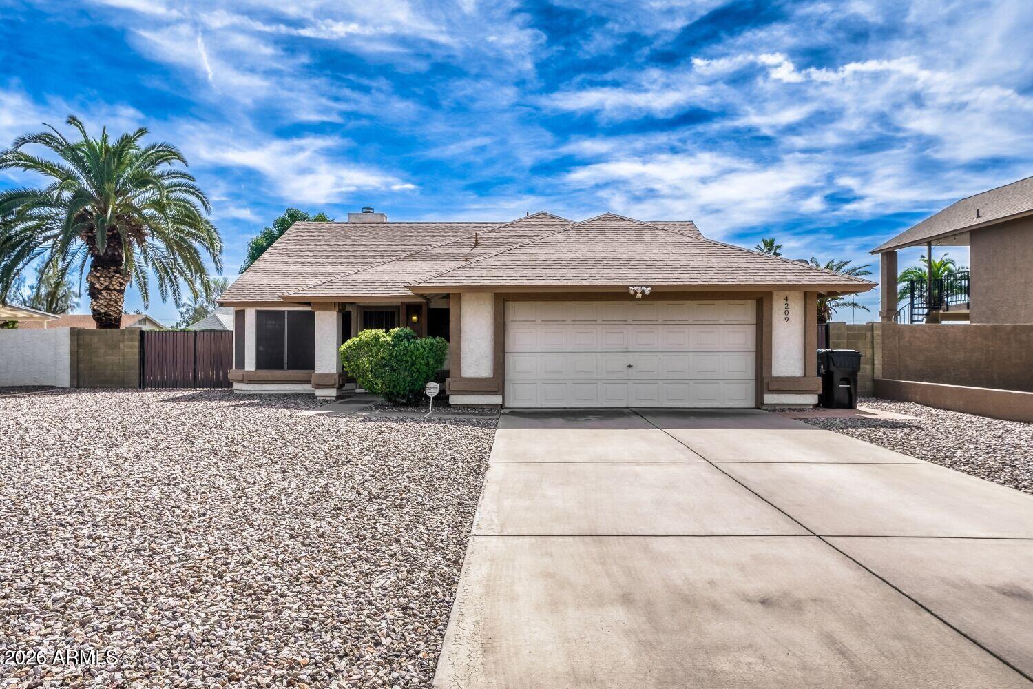 4209 E EVERETT Drive