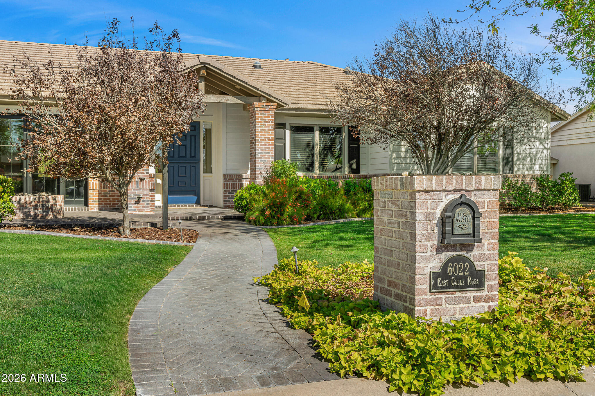 6022 E CALLE ROSA