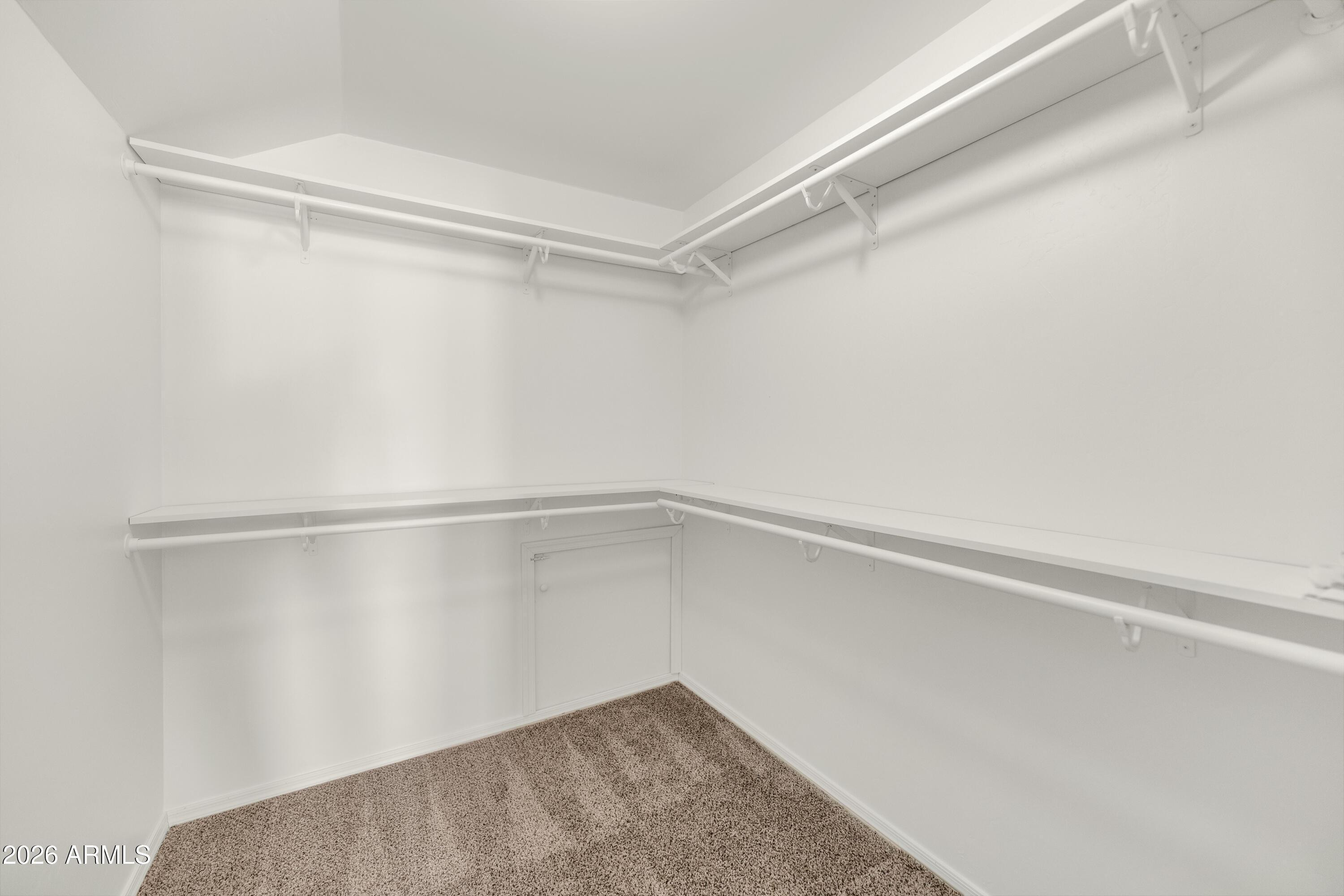 114 W Windsor Avenue