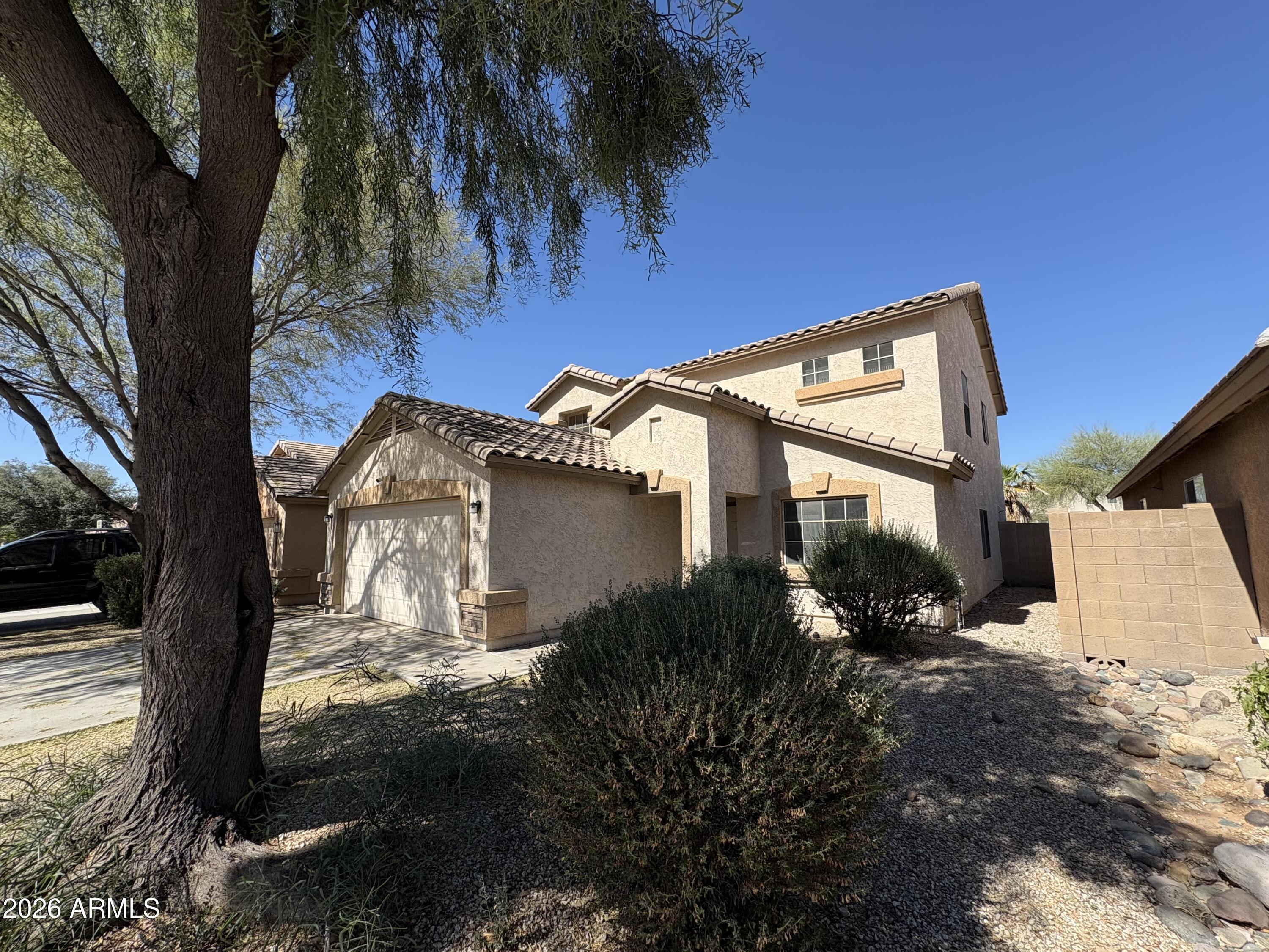 5222 E SILVERBELL Road