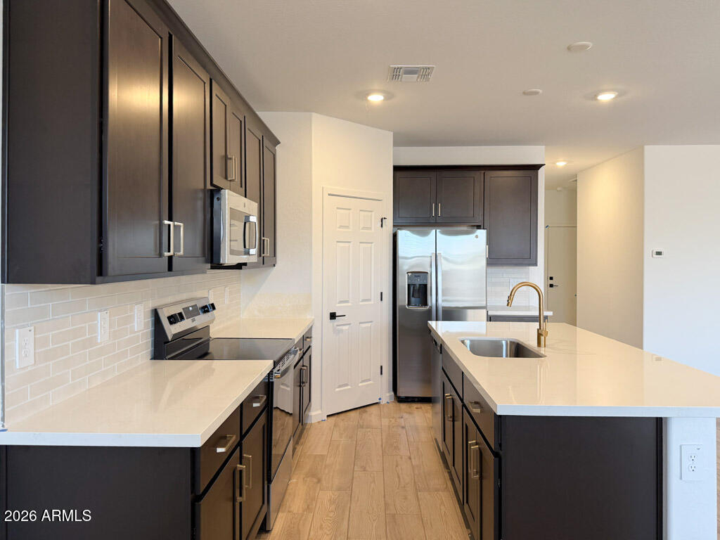 18246 W AVENIDA DEL SOL