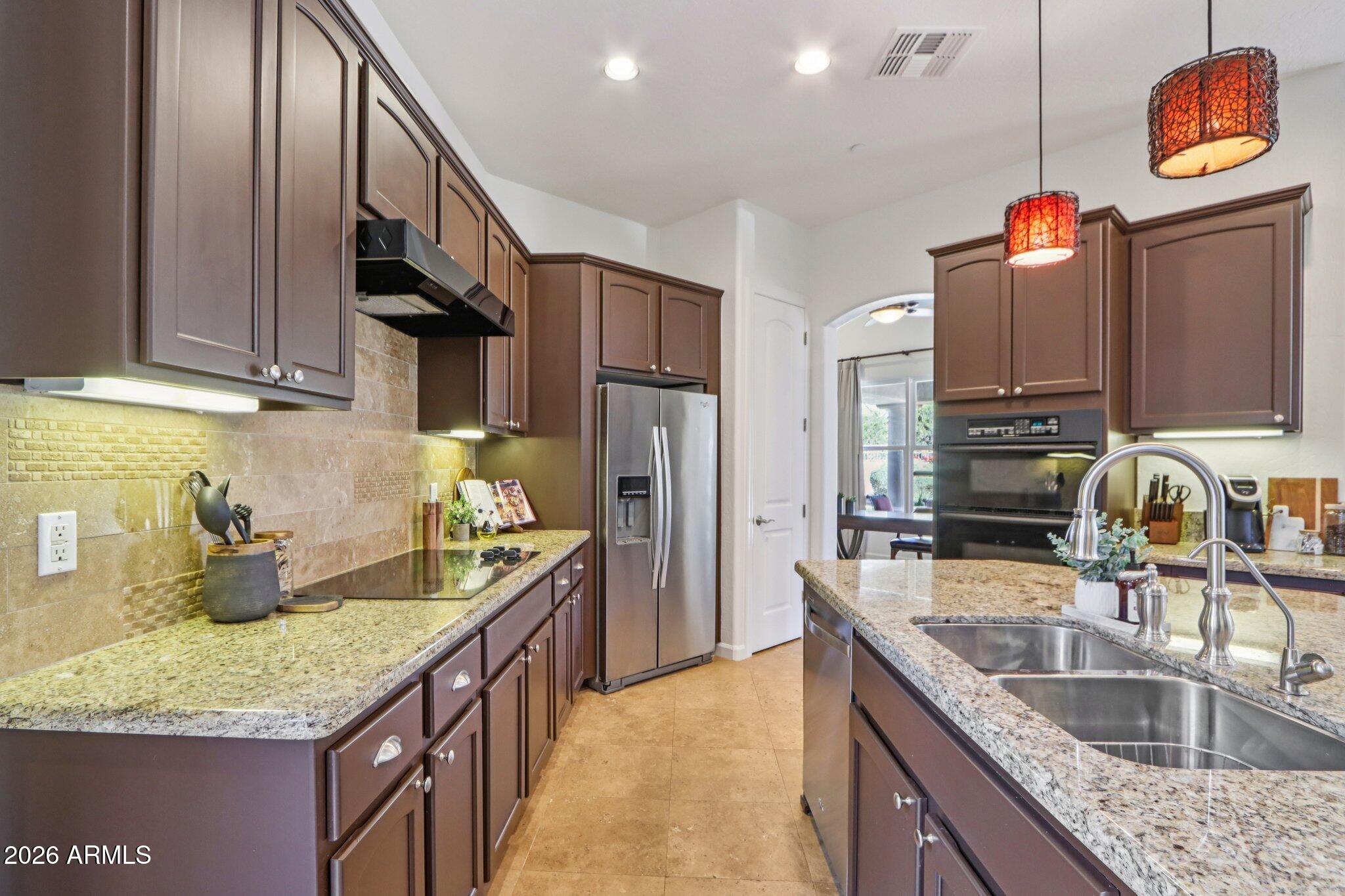 8464 E GILDED PERCH Drive