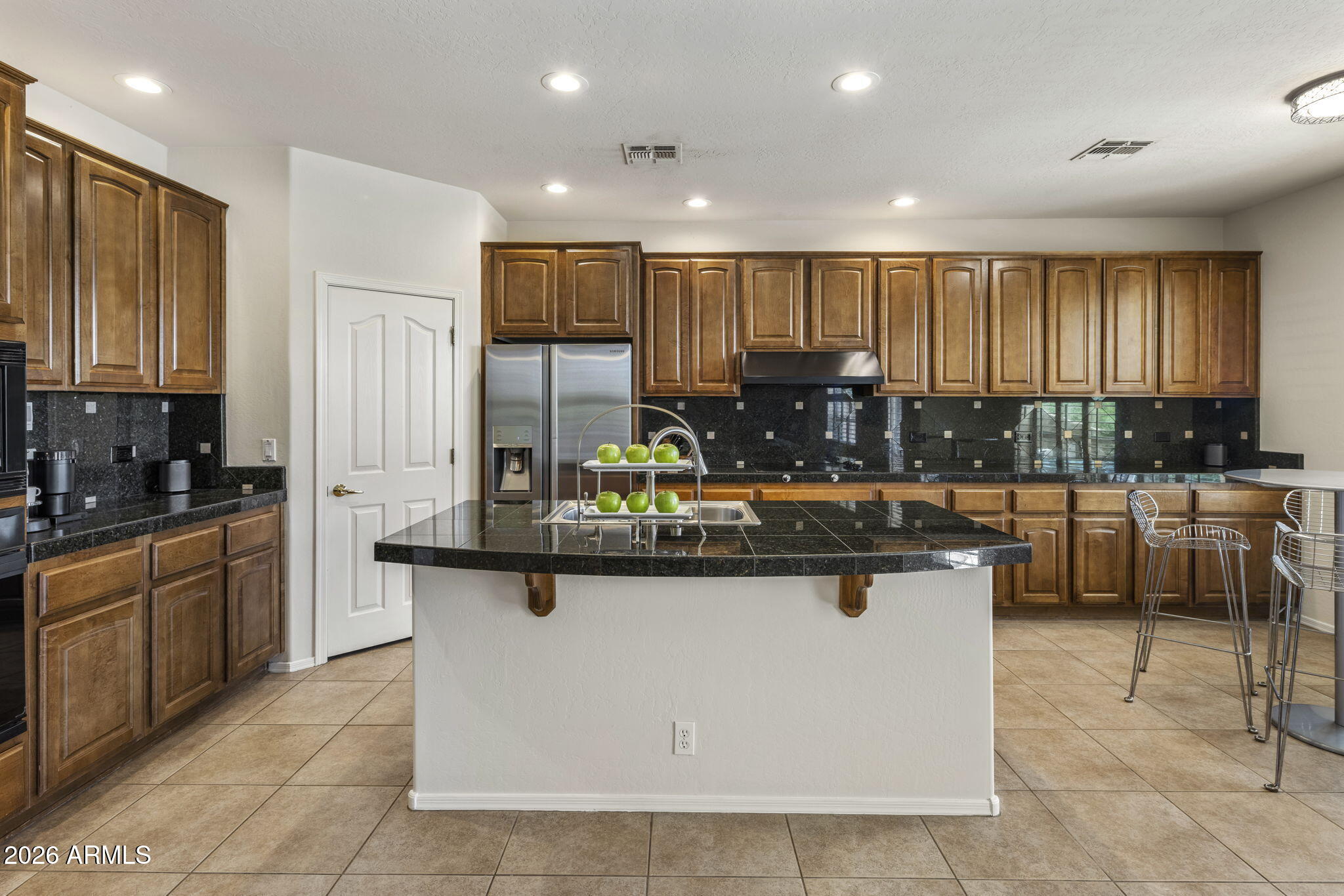 5677 E HEDGEHOG Place