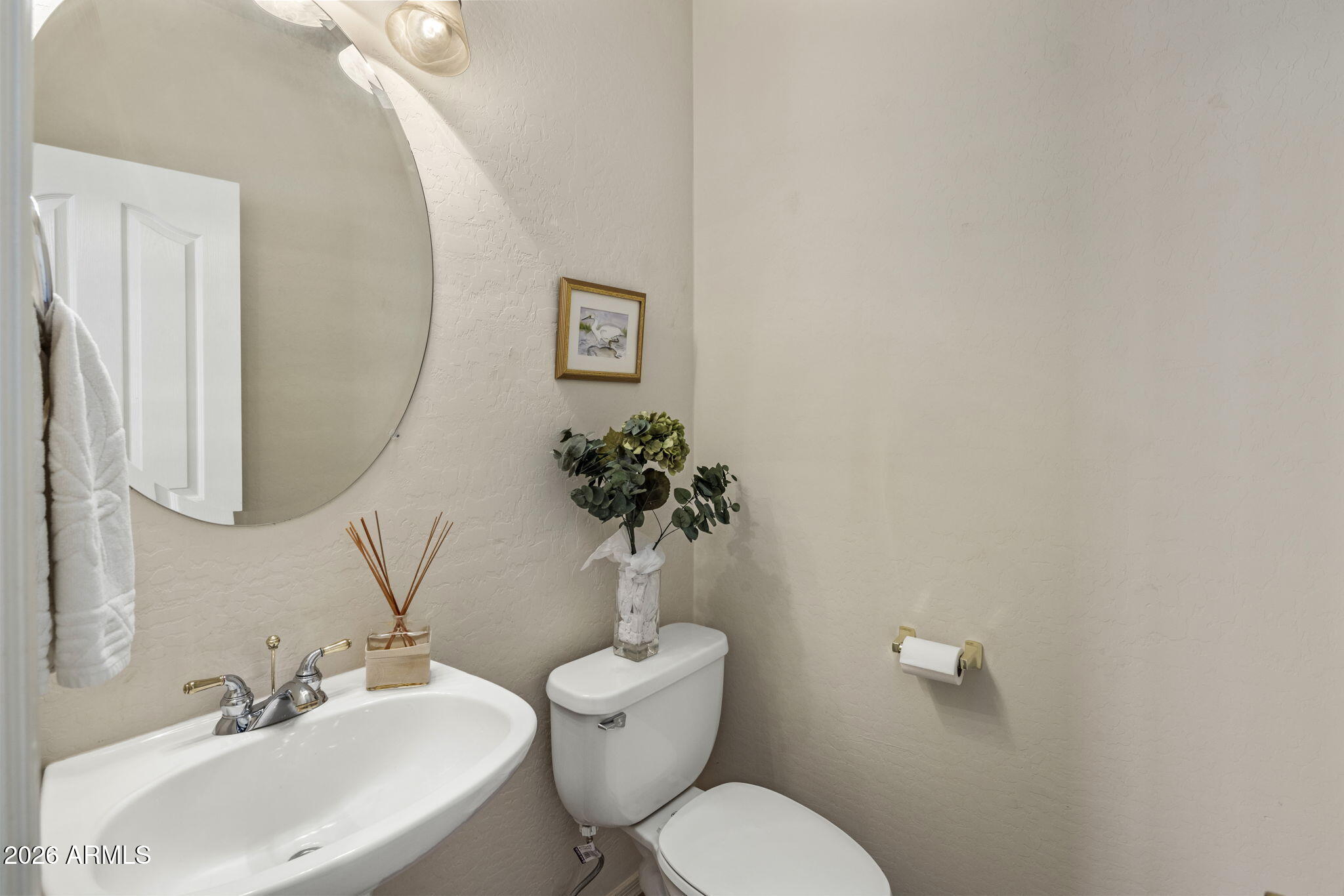 5677 E HEDGEHOG Place
