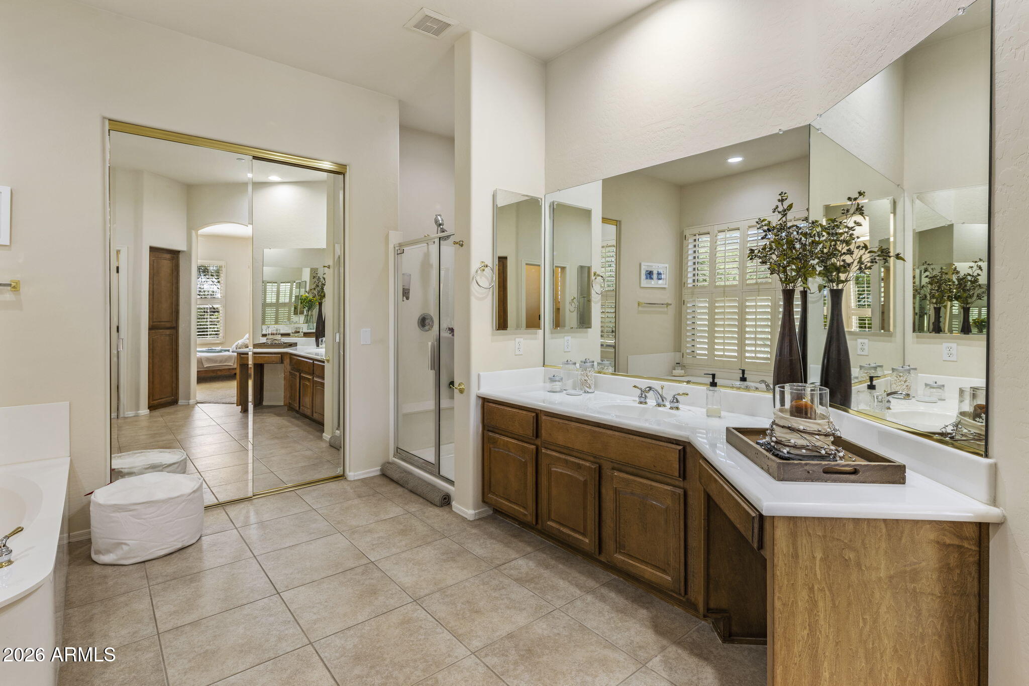 5677 E HEDGEHOG Place