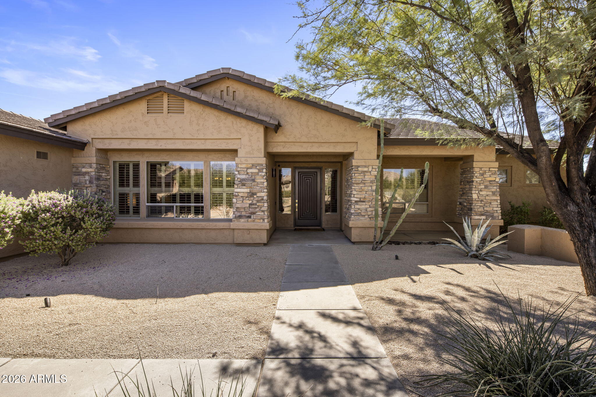 5677 E HEDGEHOG Place