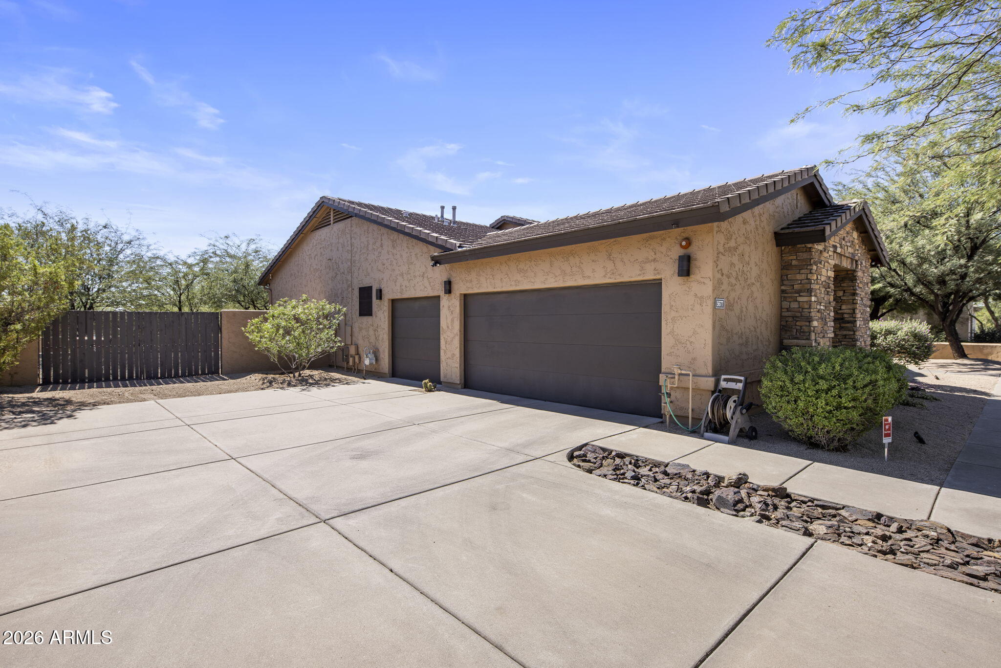 5677 E HEDGEHOG Place