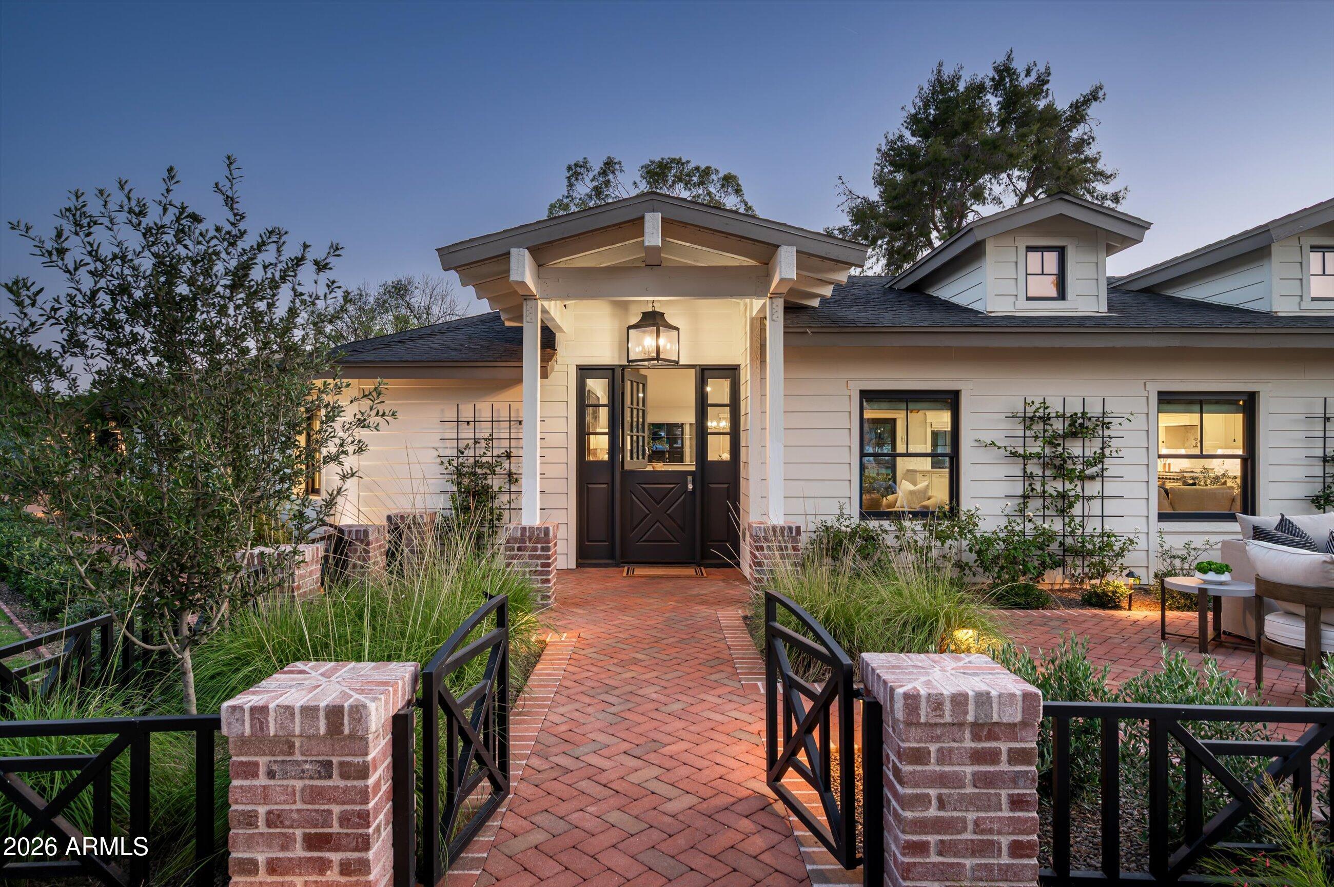 8202 N 74TH Place