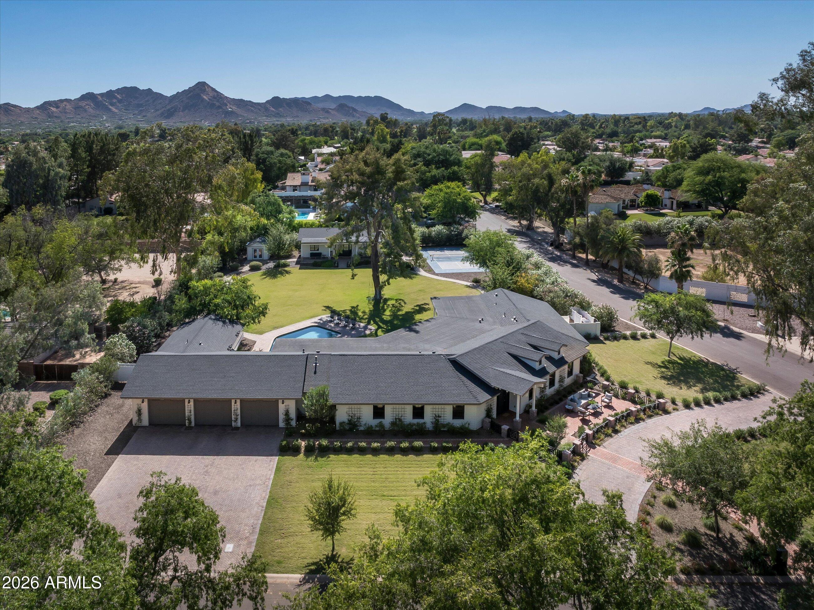 8202 N 74TH Place
