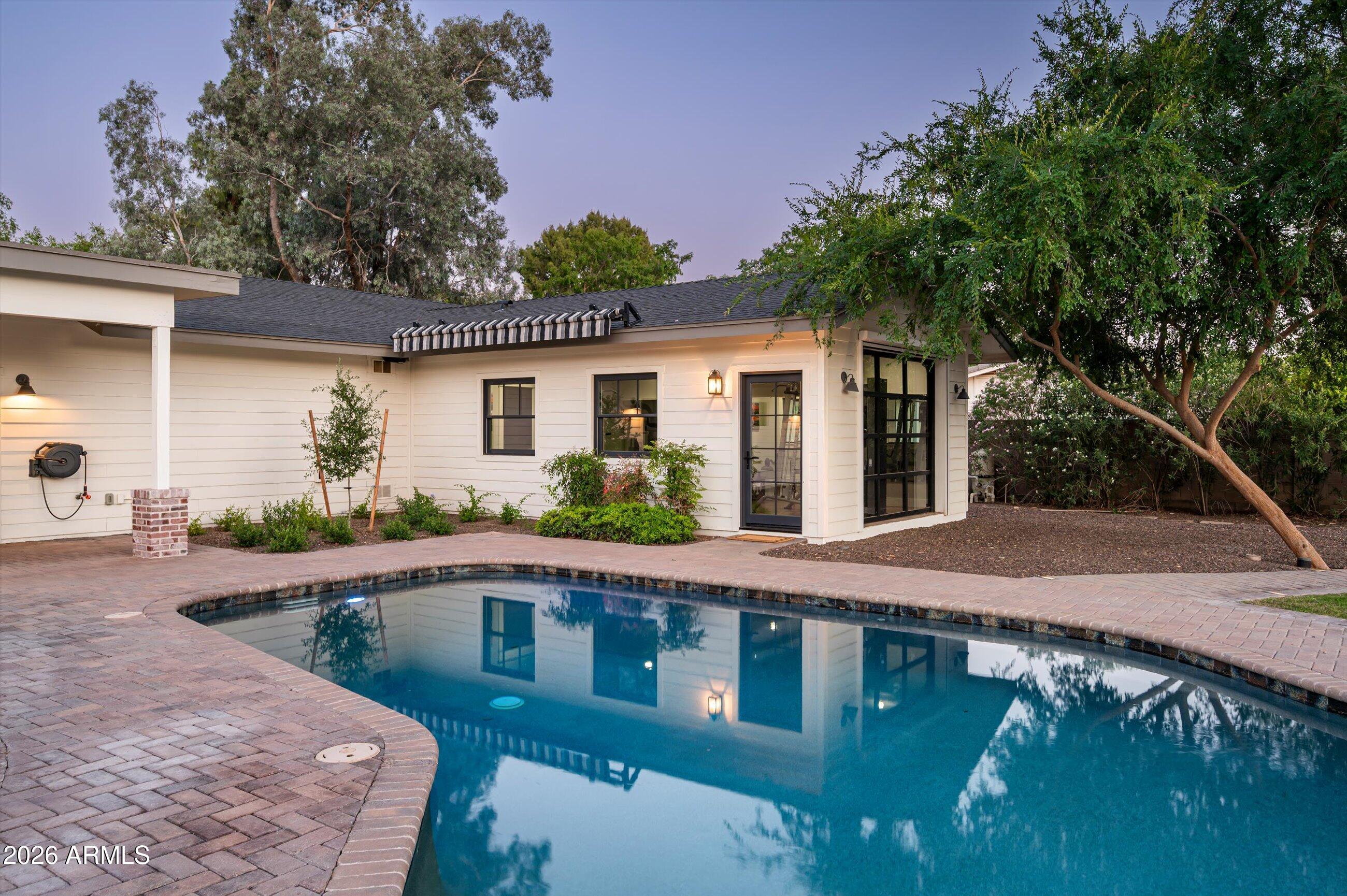 8202 N 74TH Place