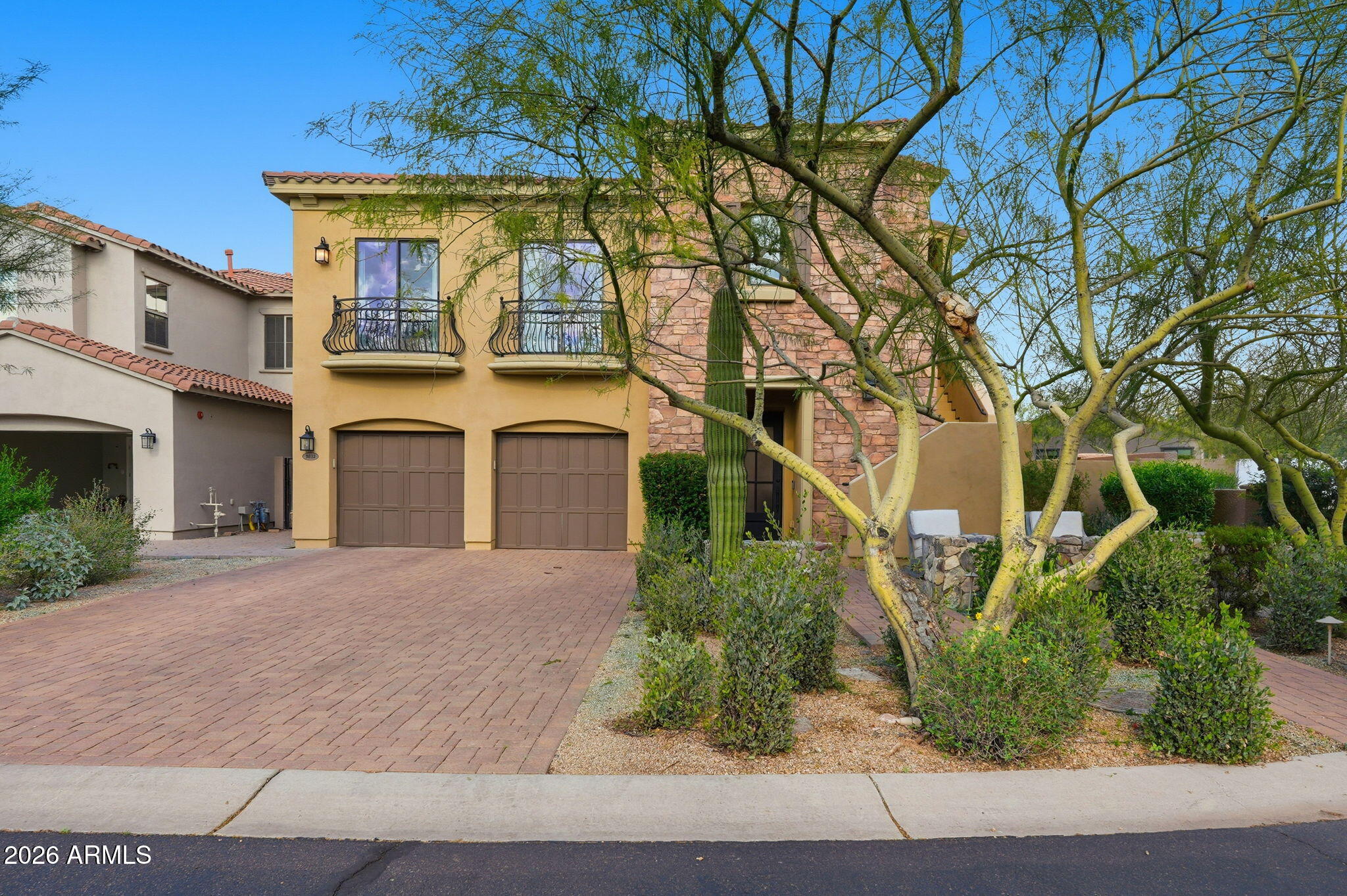 9832 E EDGESTONE Drive