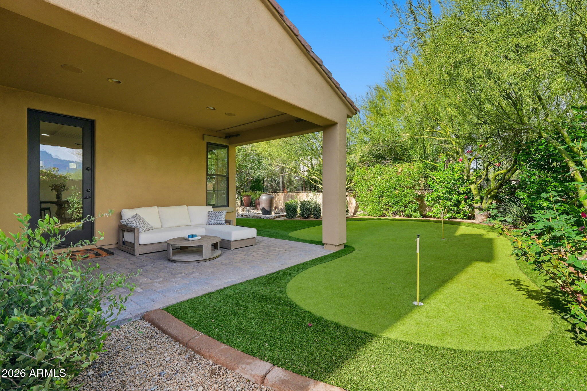 9832 E EDGESTONE Drive