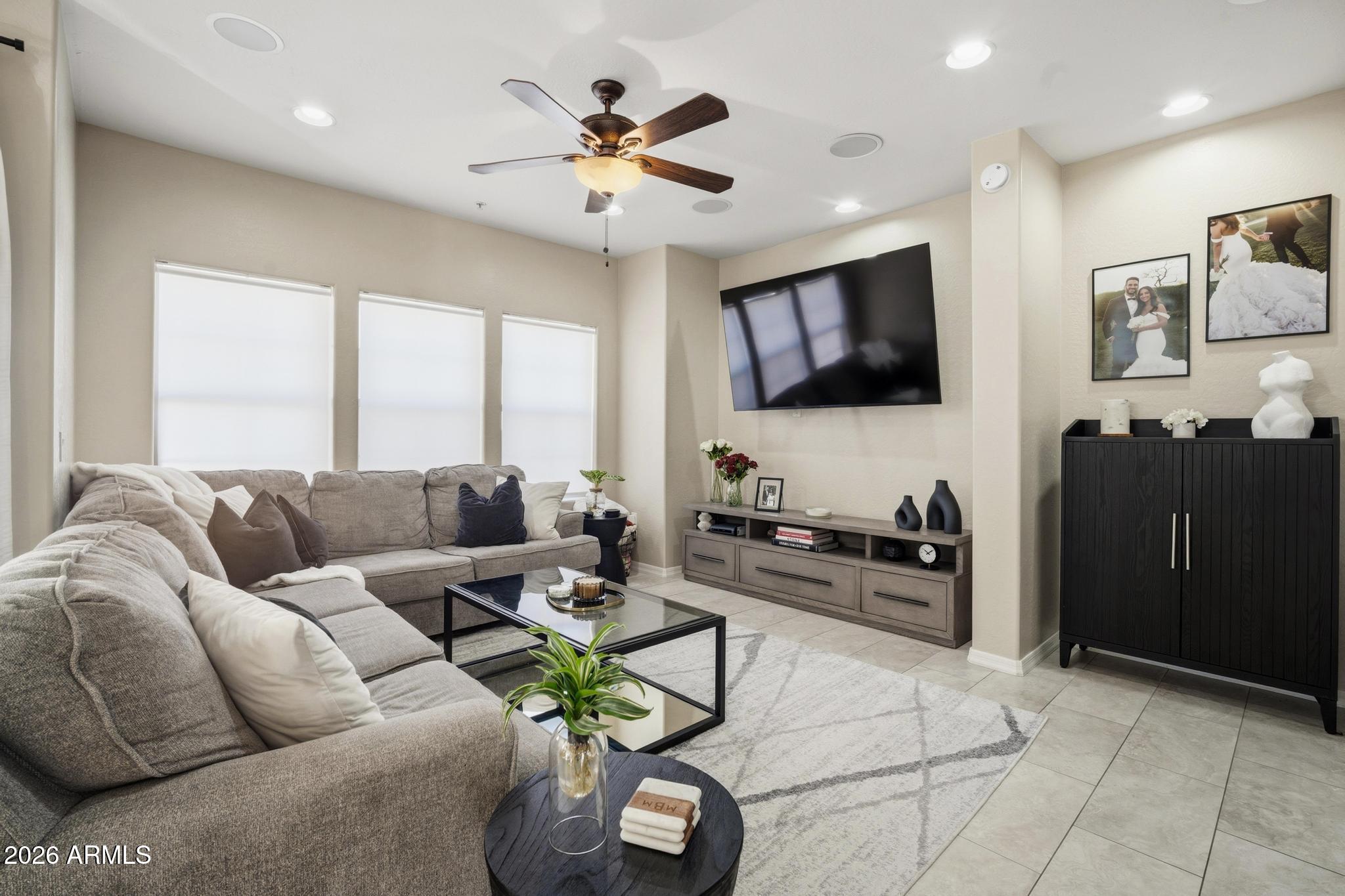 3935 E ROUGH RIDER Road 1112