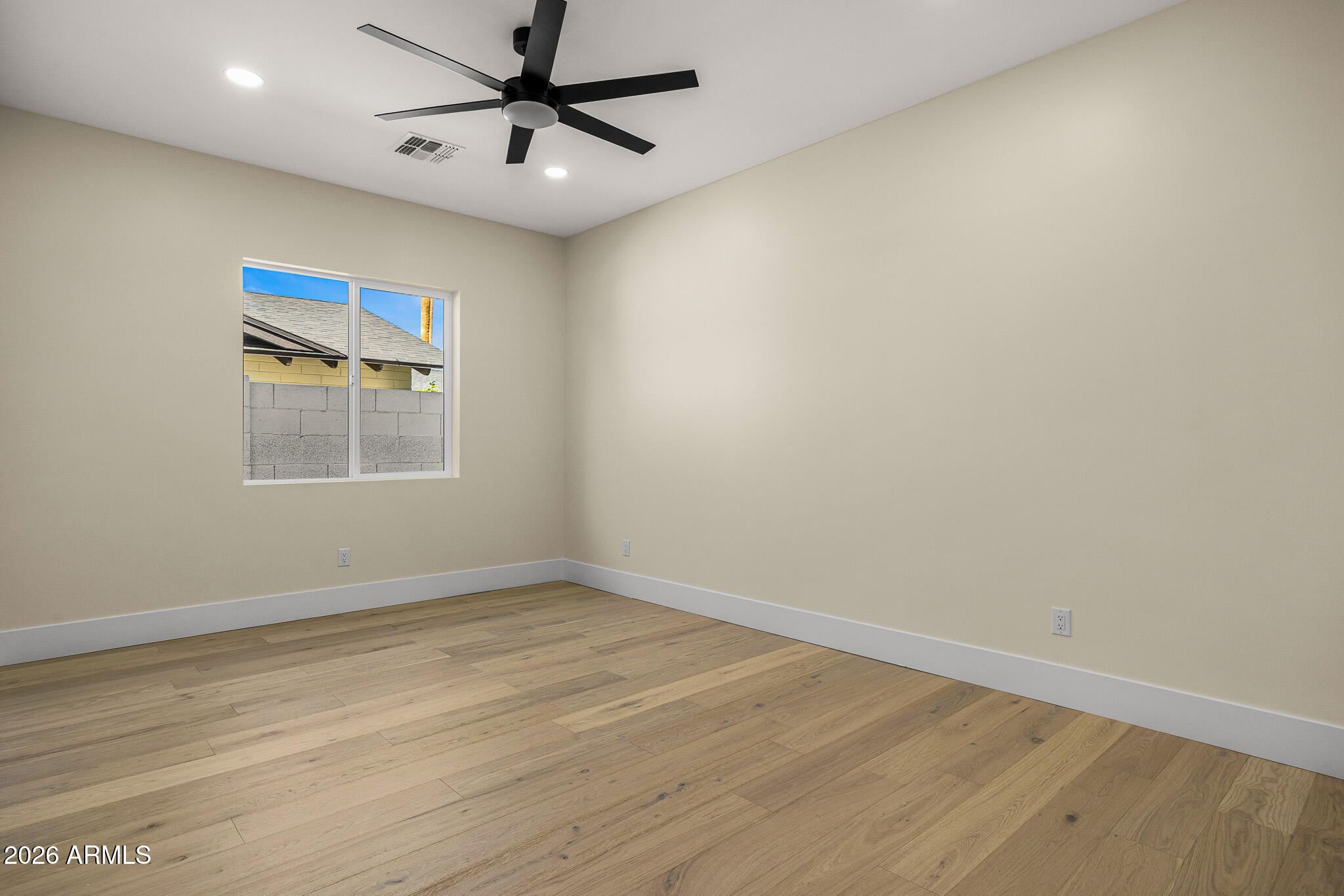 3002 N 53RD Place