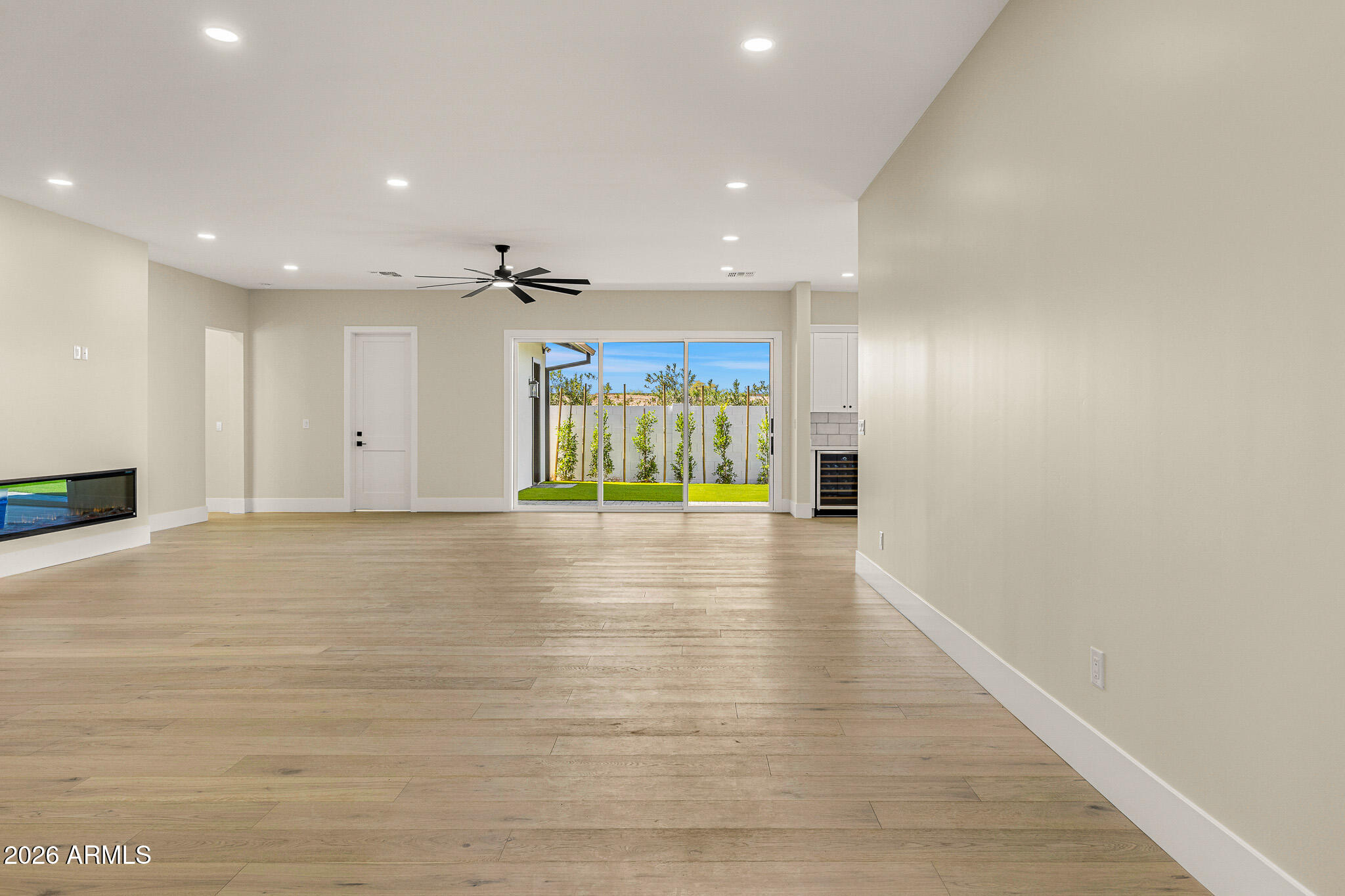 3002 N 53RD Place