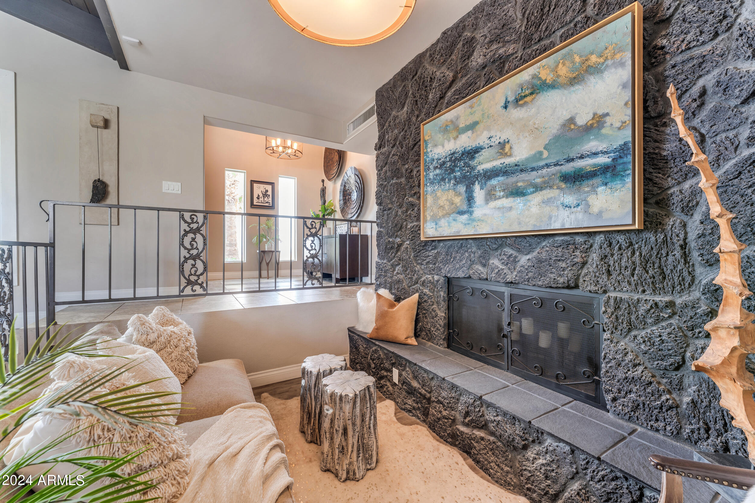 2449 W SUNRISE Drive
