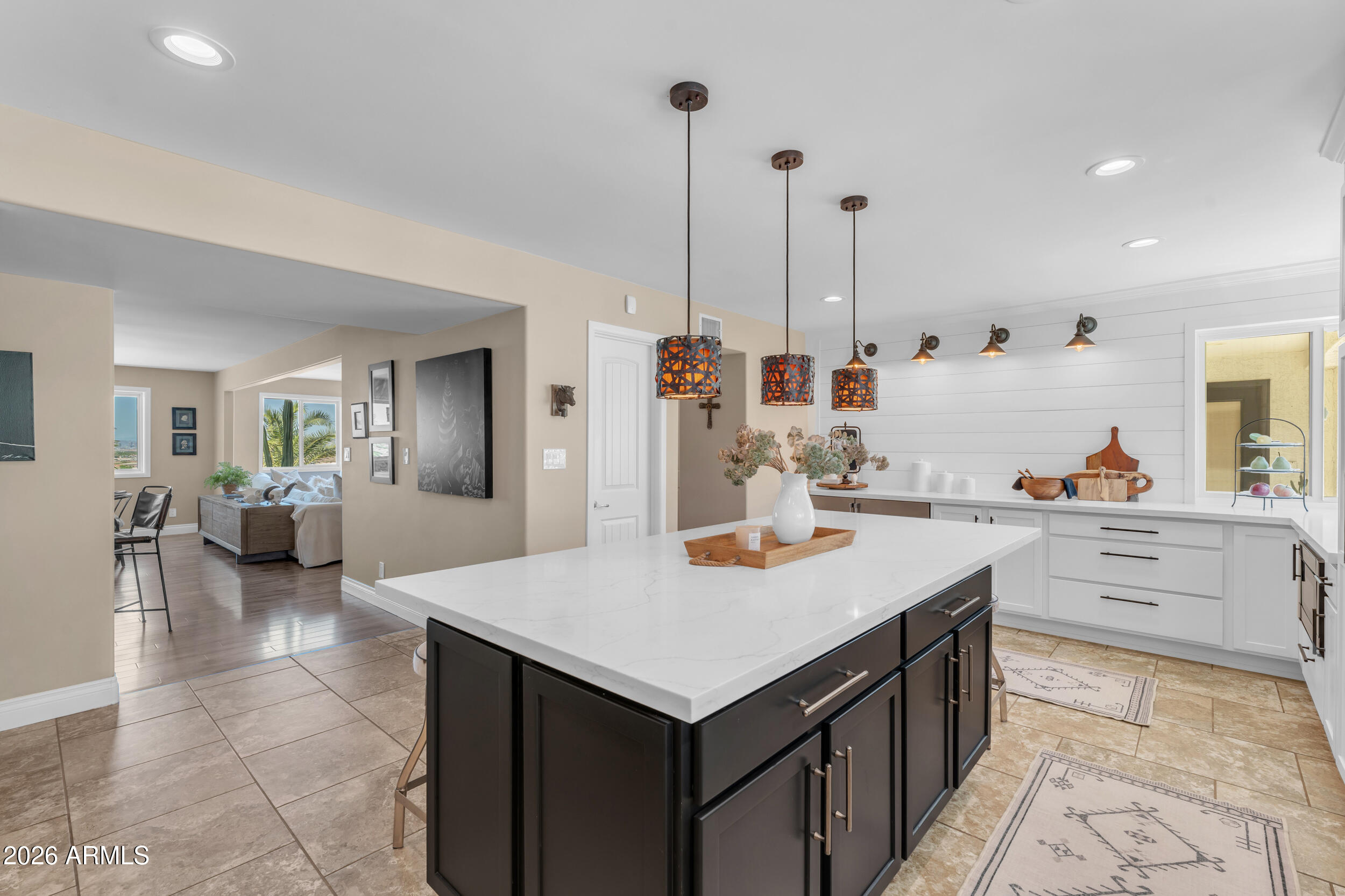 2449 W SUNRISE Drive
