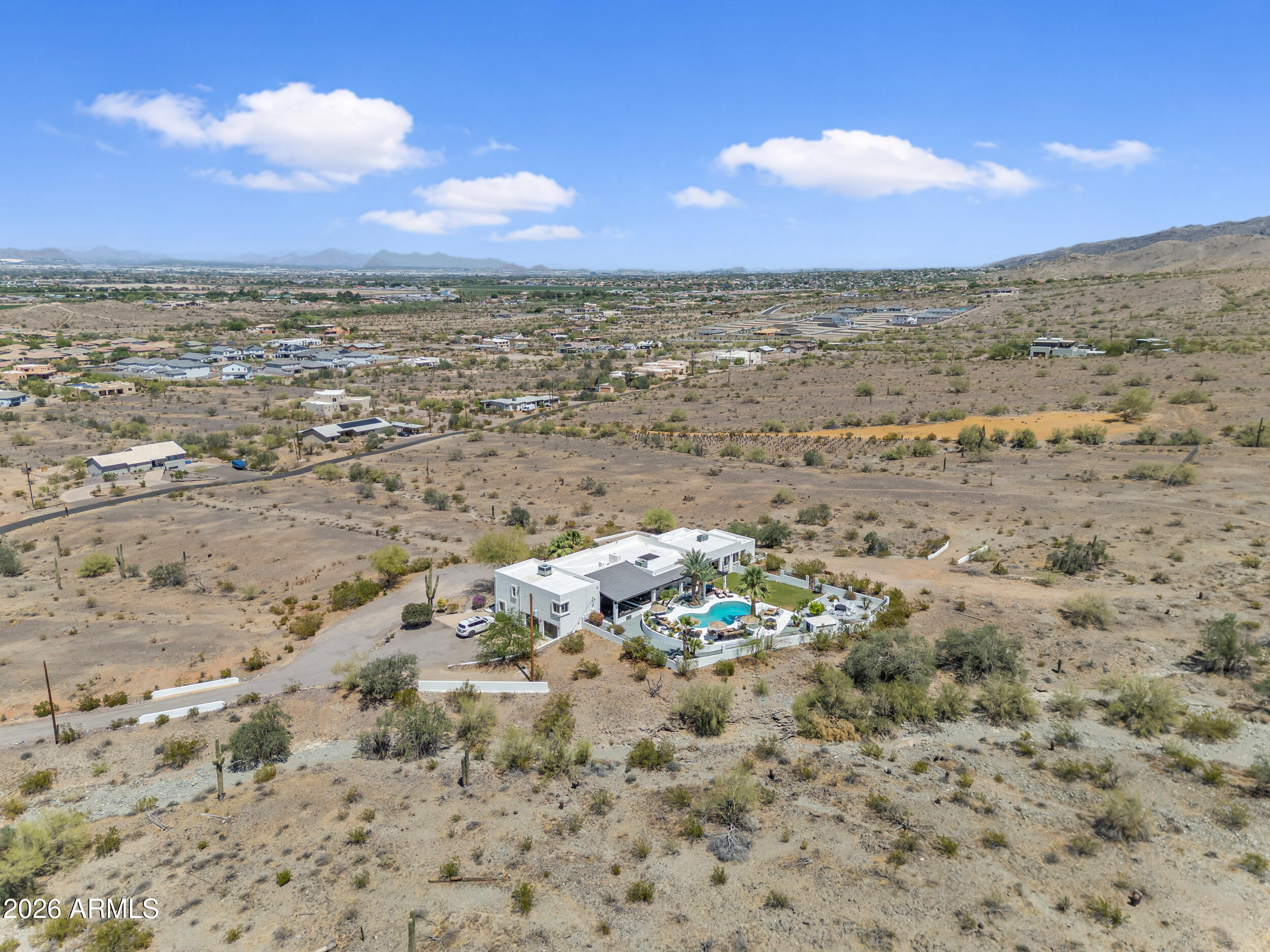 2449 W SUNRISE Drive