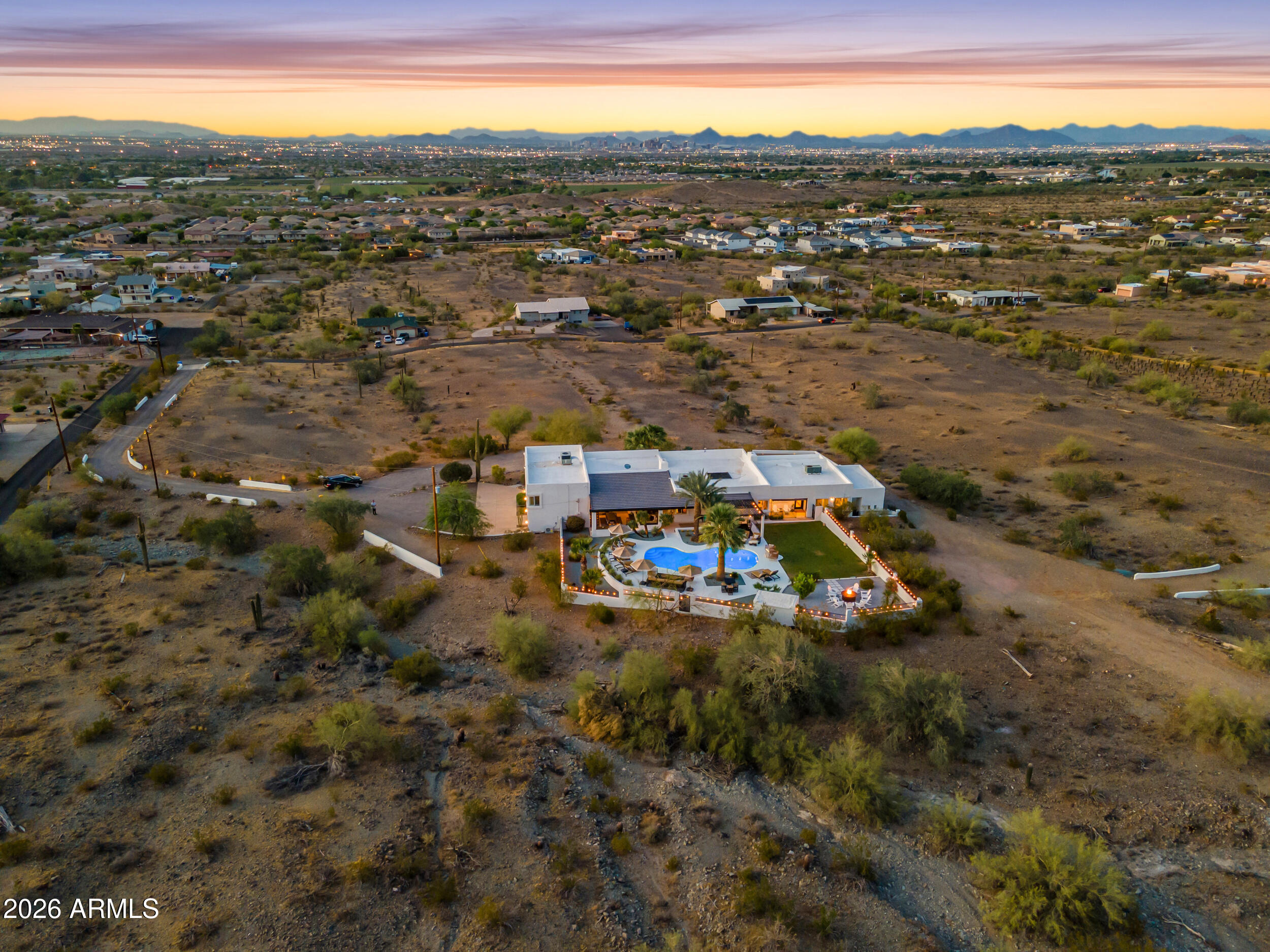 2449 W SUNRISE Drive