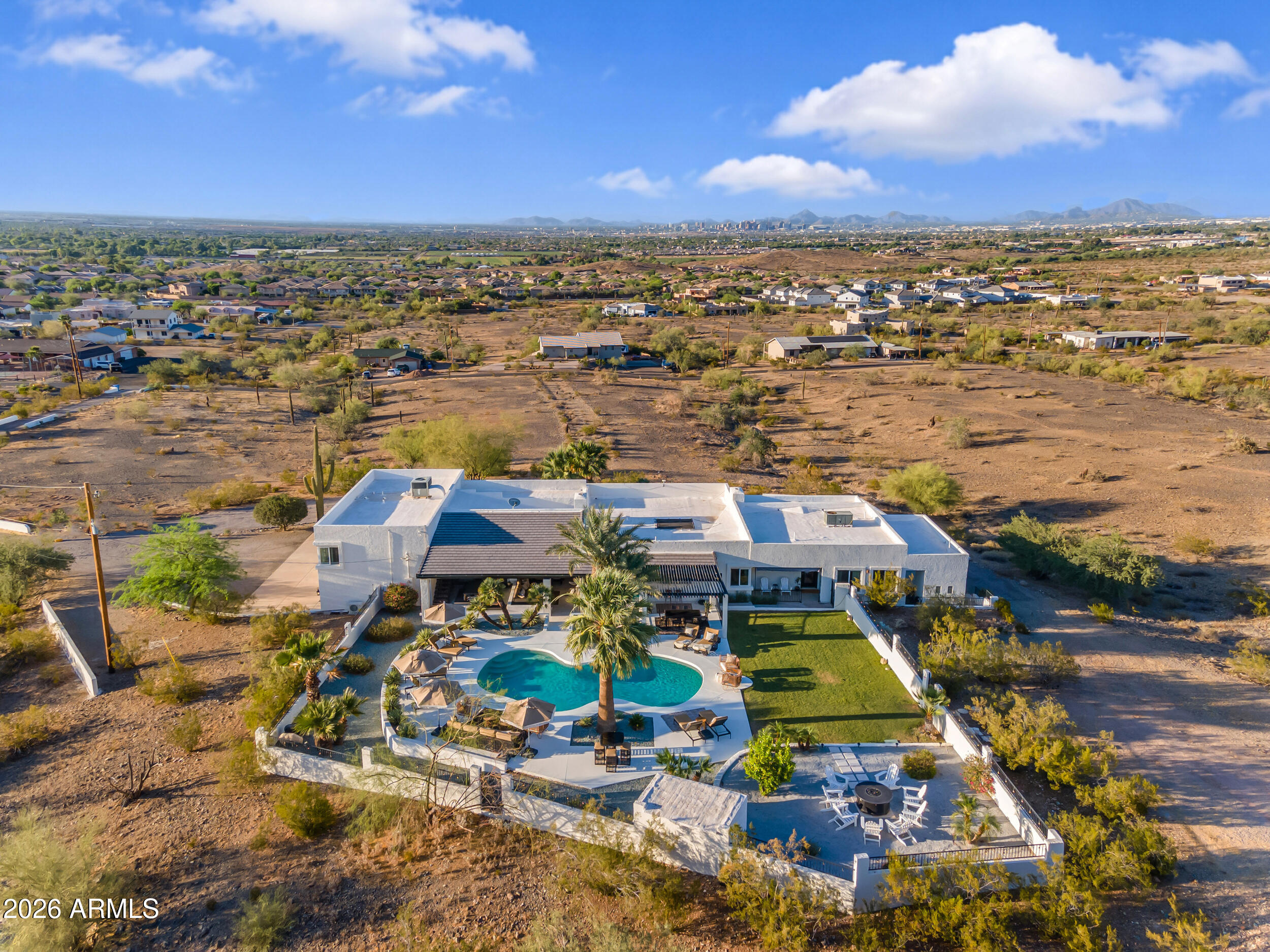 2449 W SUNRISE Drive