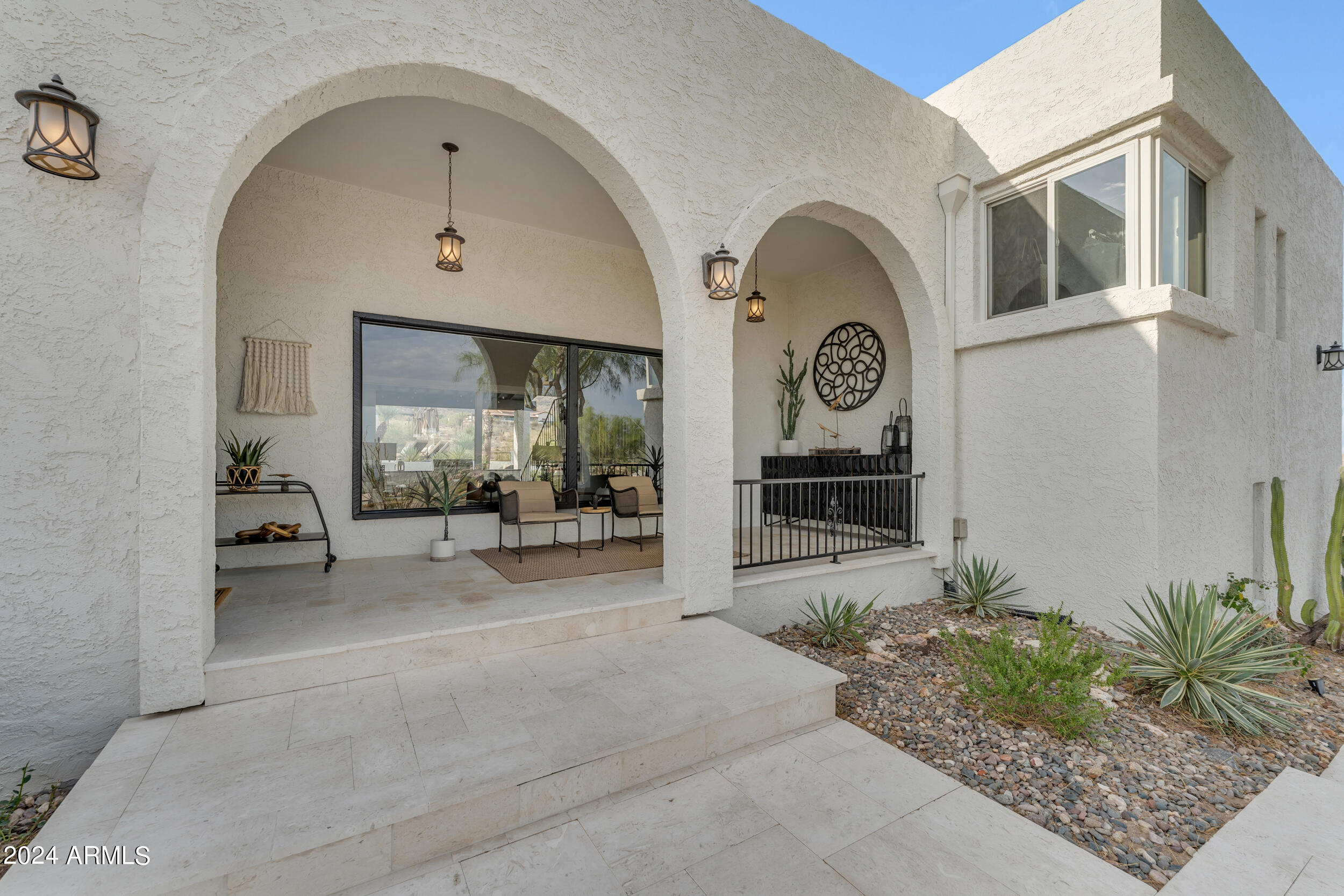 2449 W SUNRISE Drive