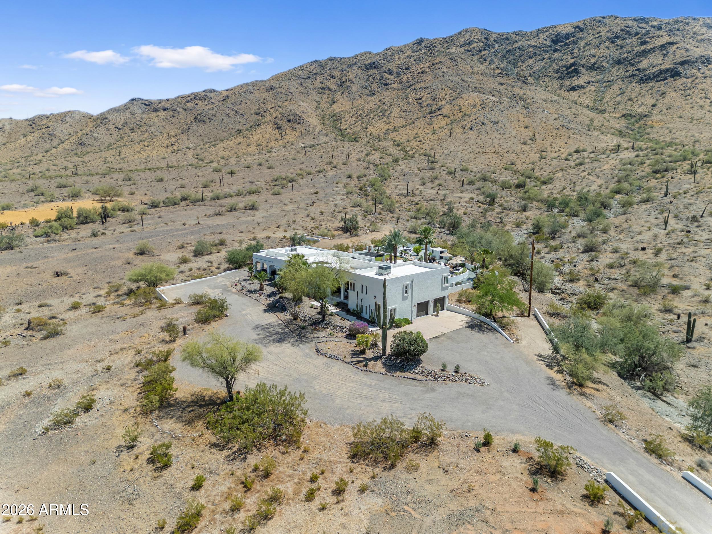 2449 W SUNRISE Drive