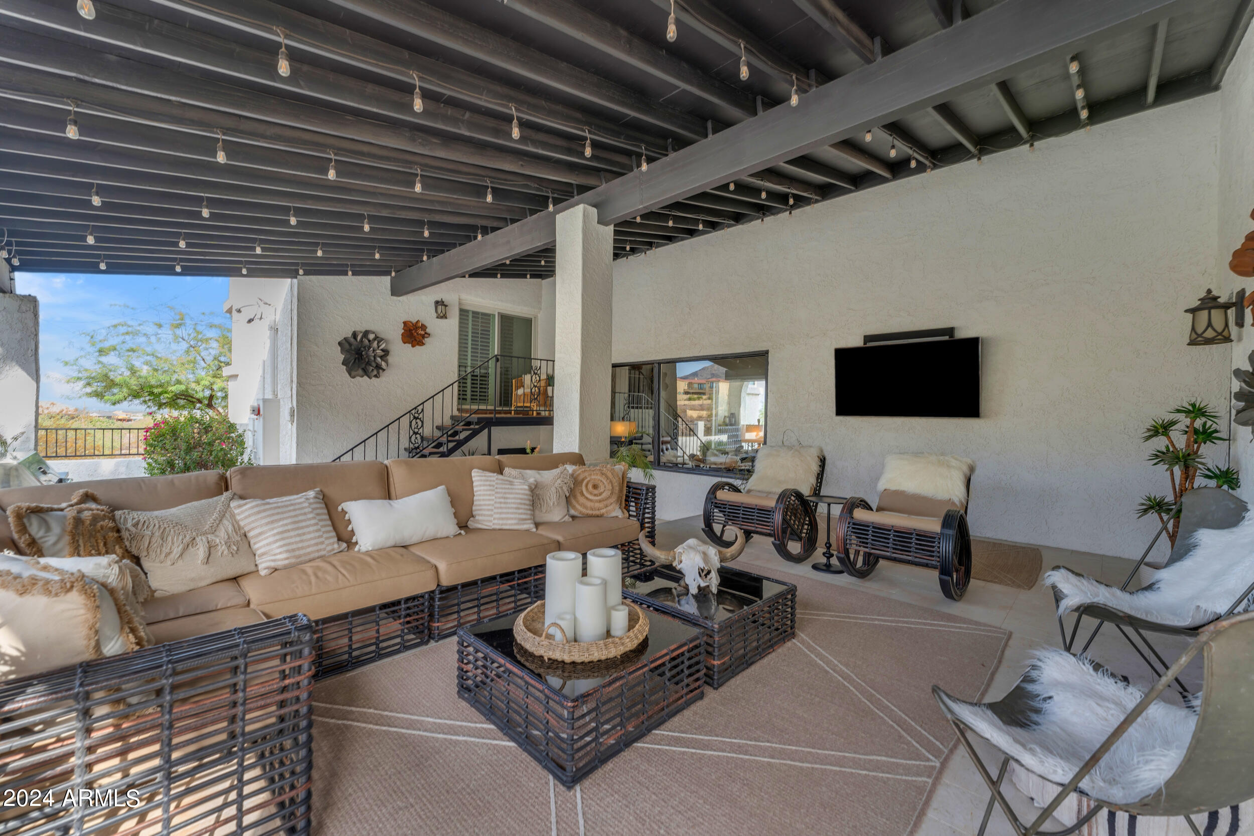2449 W SUNRISE Drive