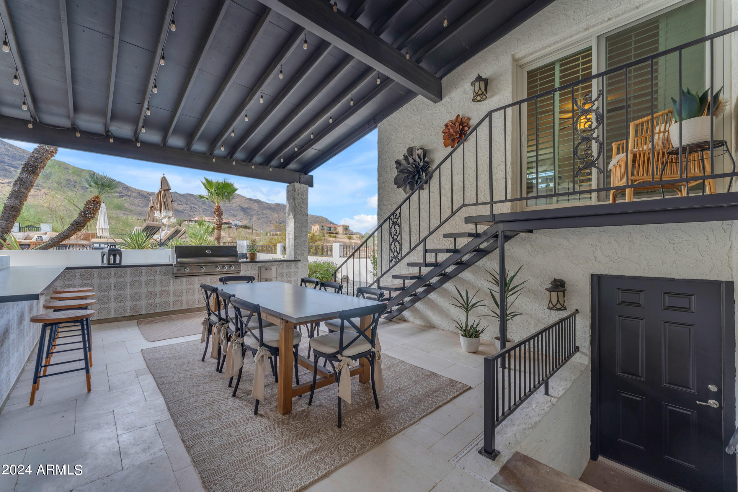 2449 W SUNRISE Drive