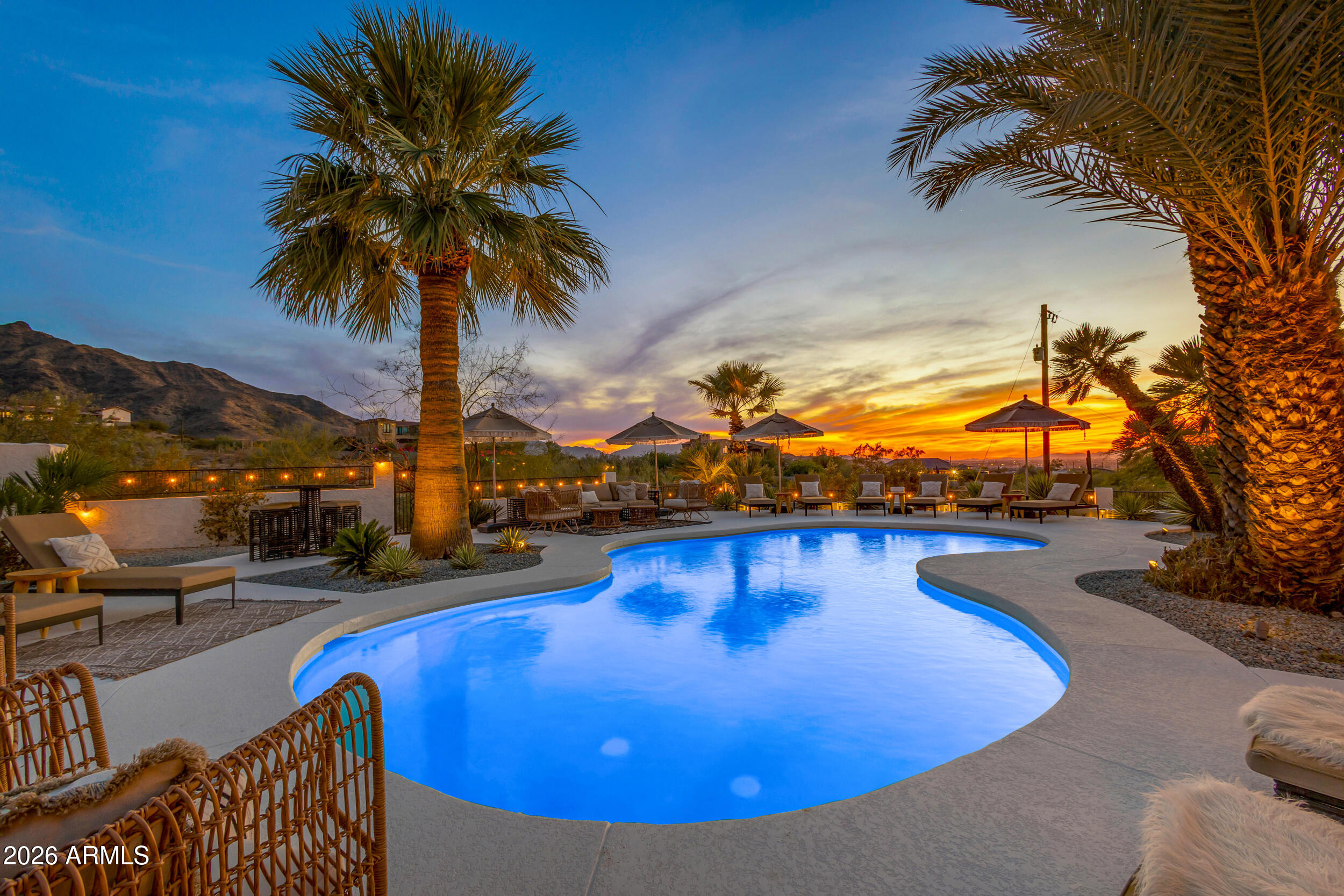 2449 W SUNRISE Drive