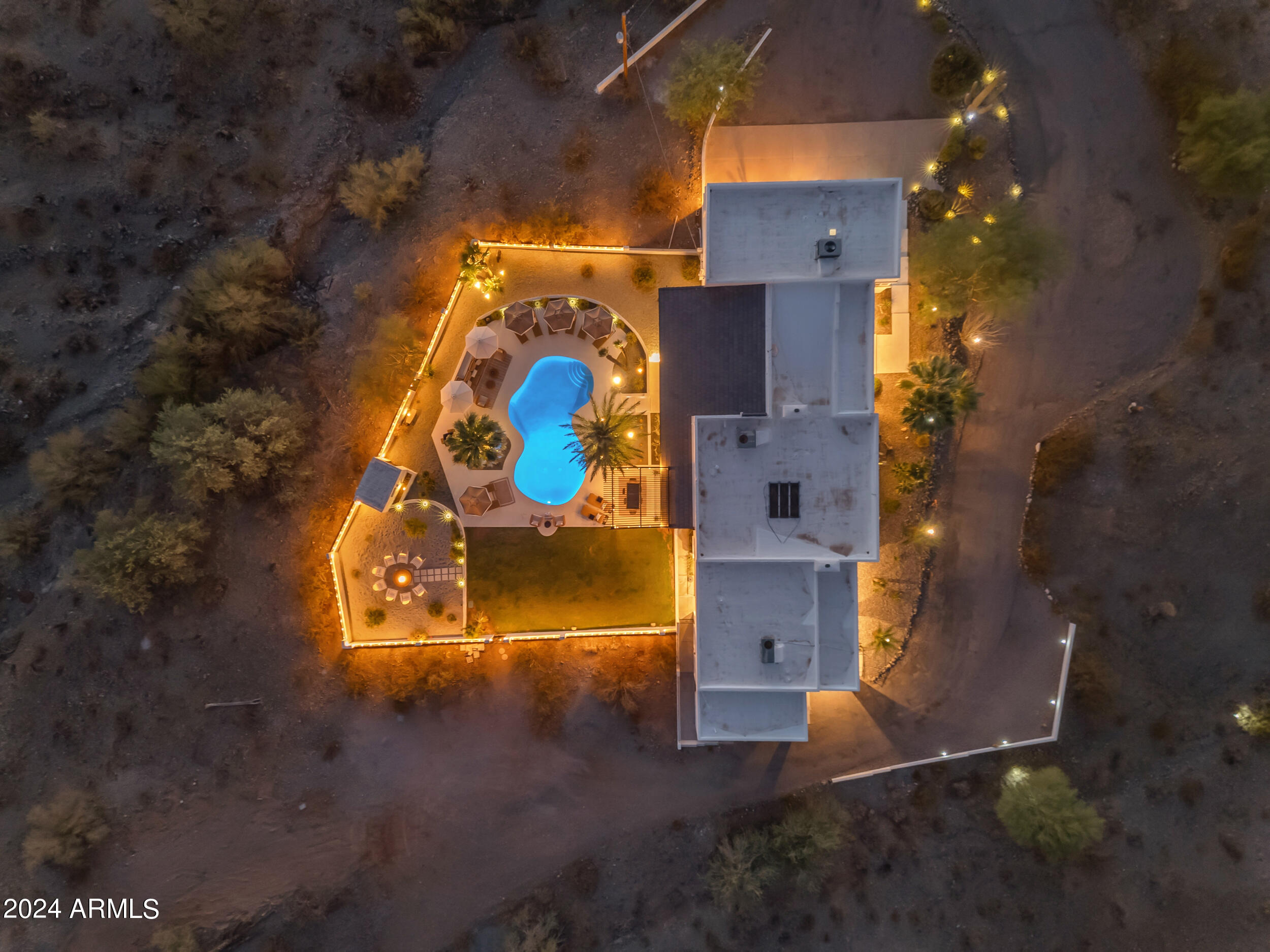 2449 W SUNRISE Drive