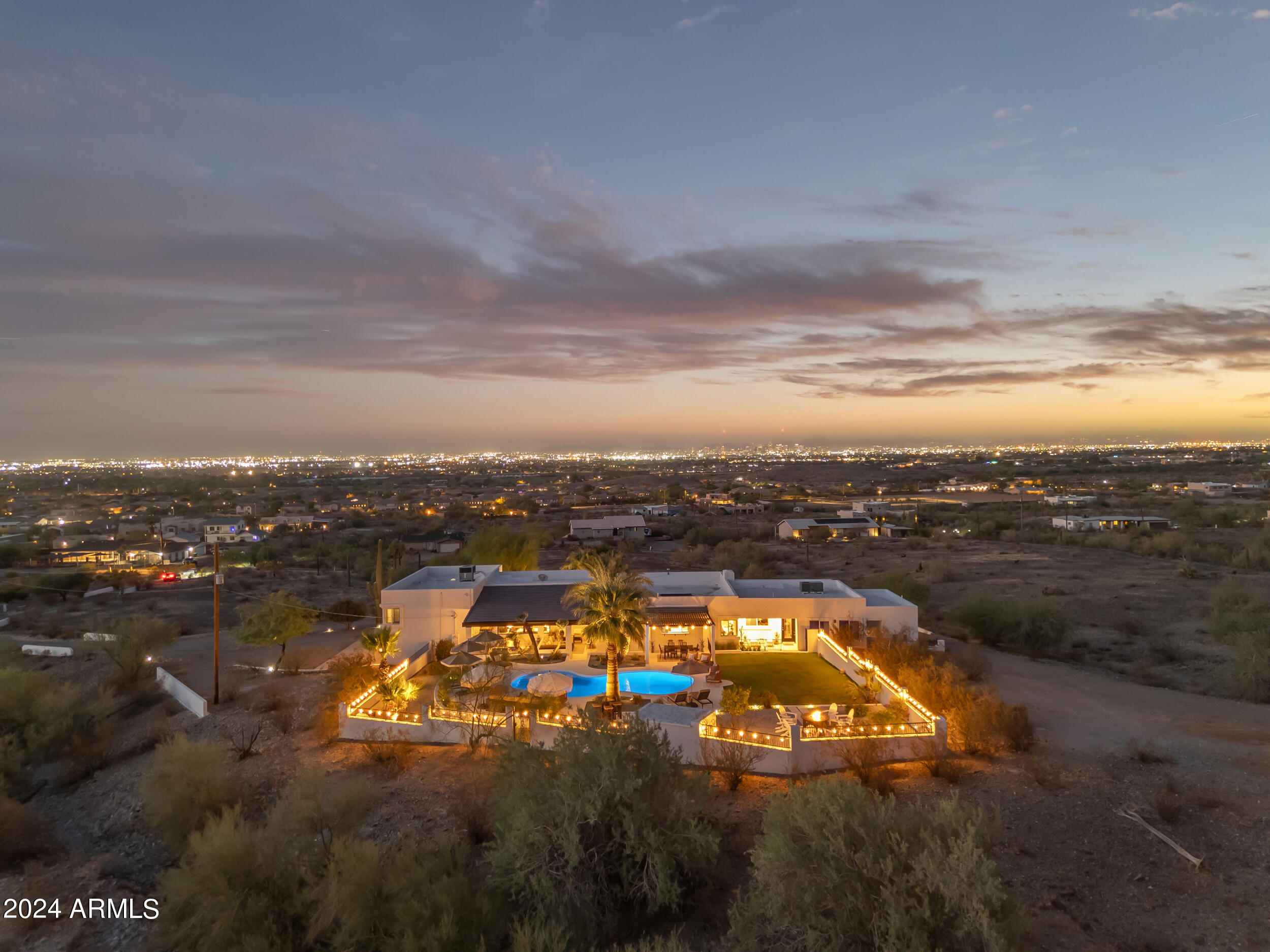 2449 W SUNRISE Drive