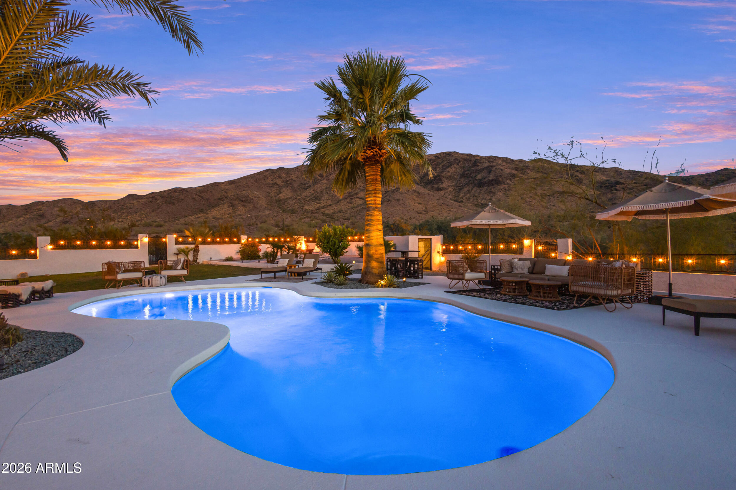 2449 W SUNRISE Drive