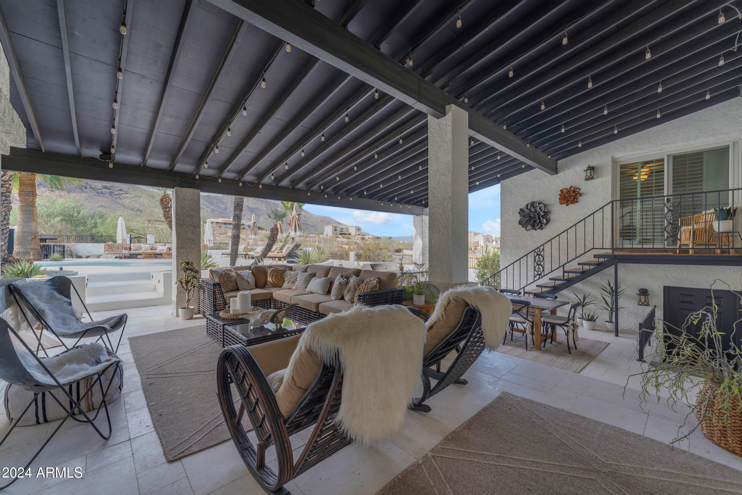 2449 W SUNRISE Drive