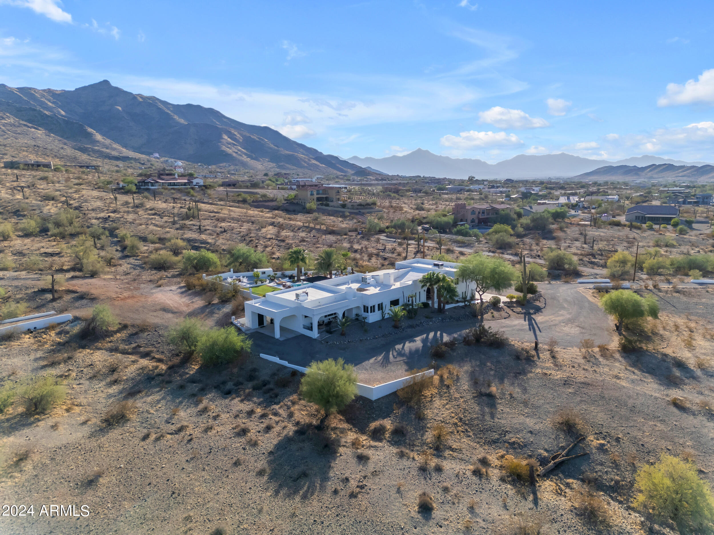 2449 W SUNRISE Drive