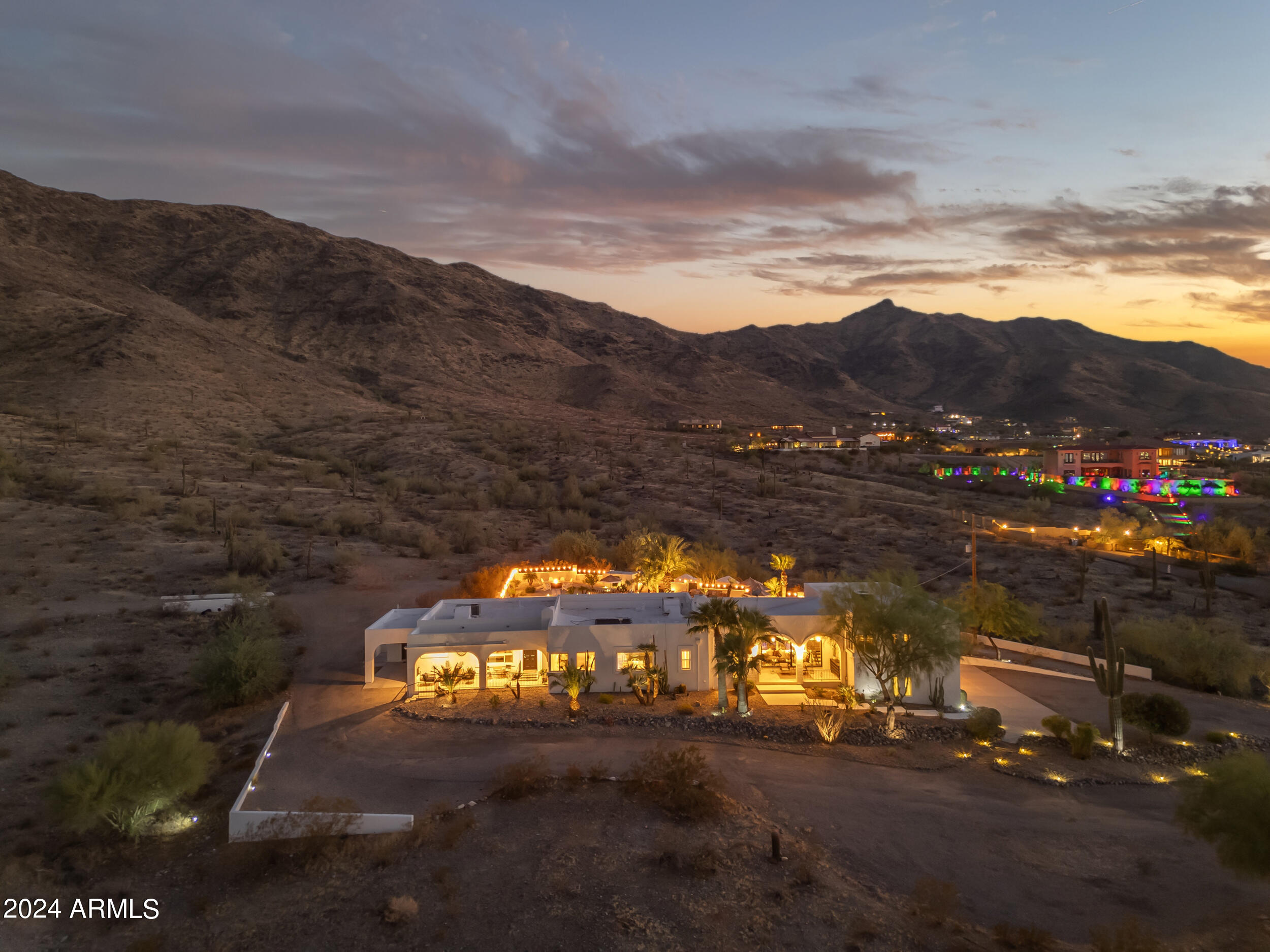 2449 W SUNRISE Drive