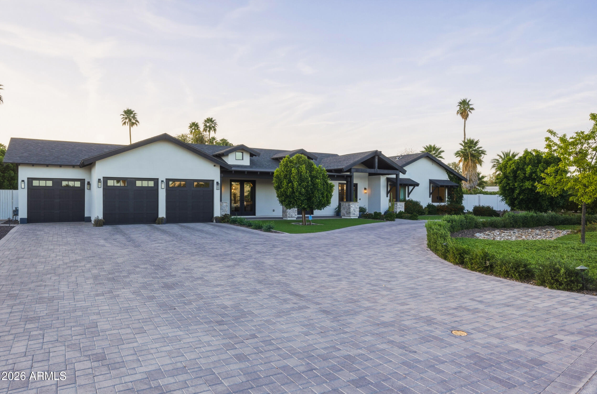 5302 N 68TH Place