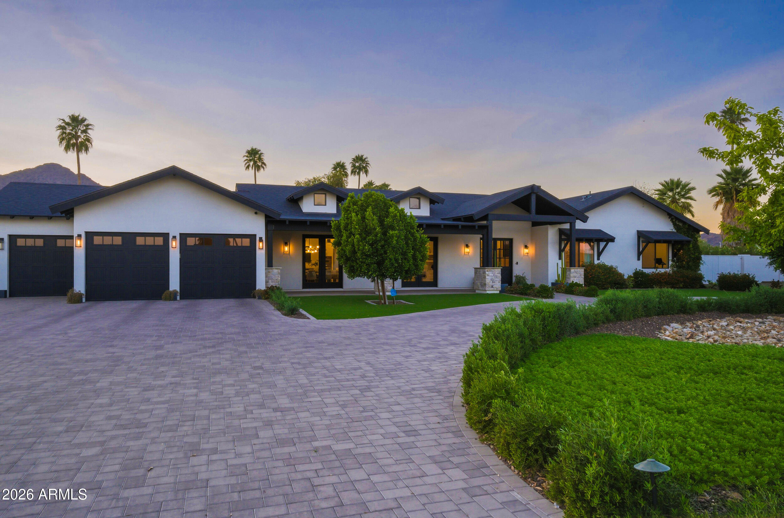 5302 N 68TH Place