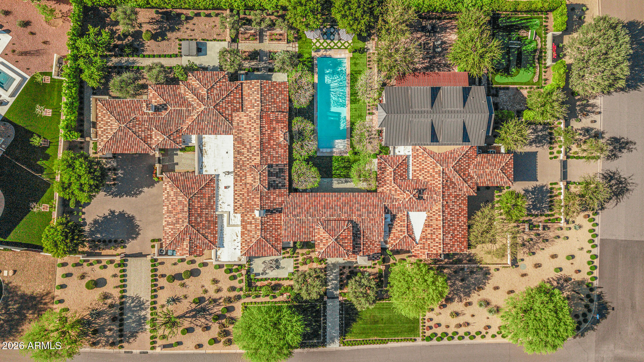 5858 E CABALLO Drive