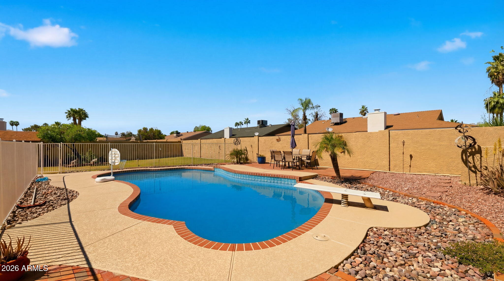 508 E MURIEL Drive