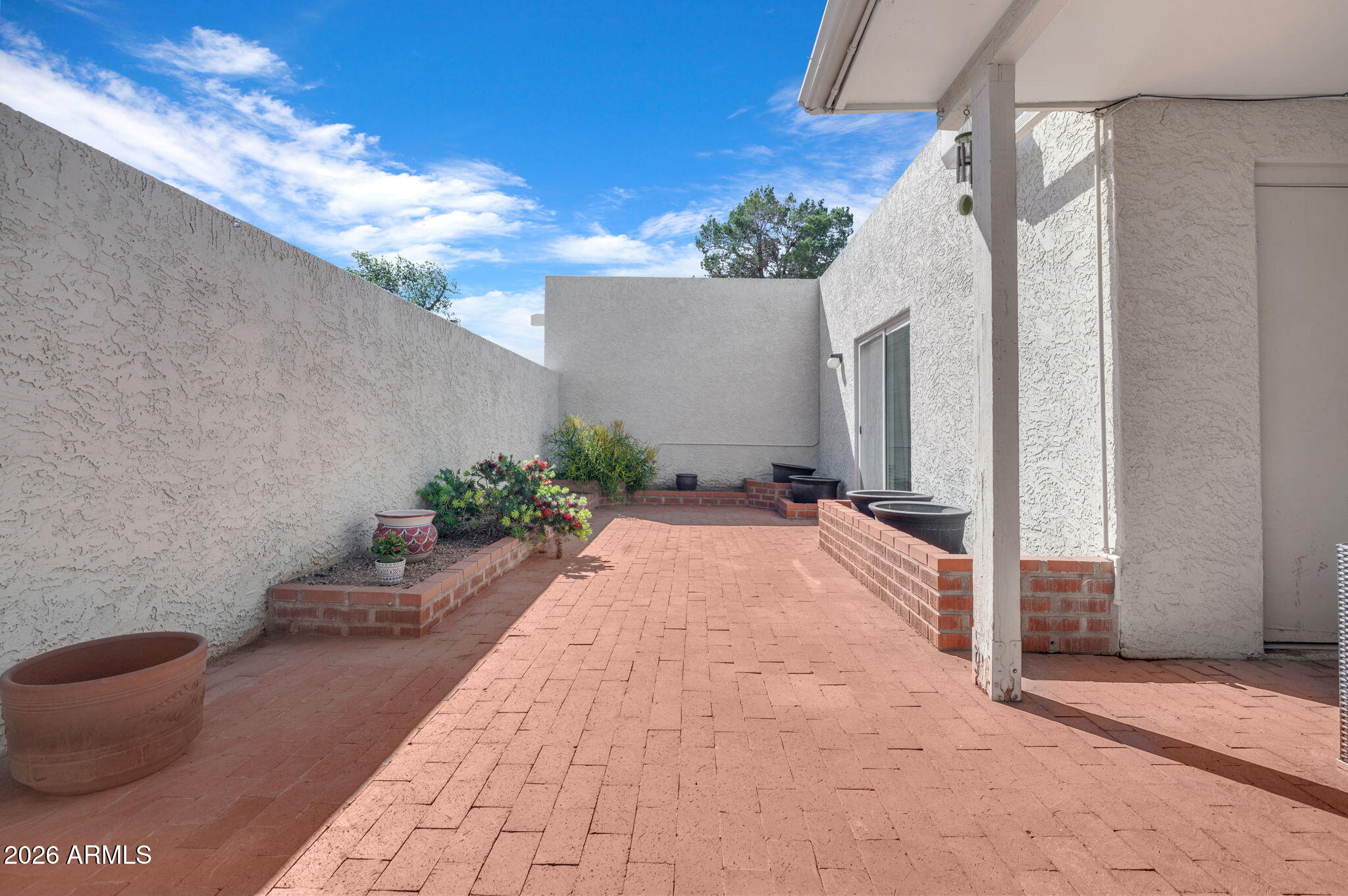 3048 E CANNON Drive