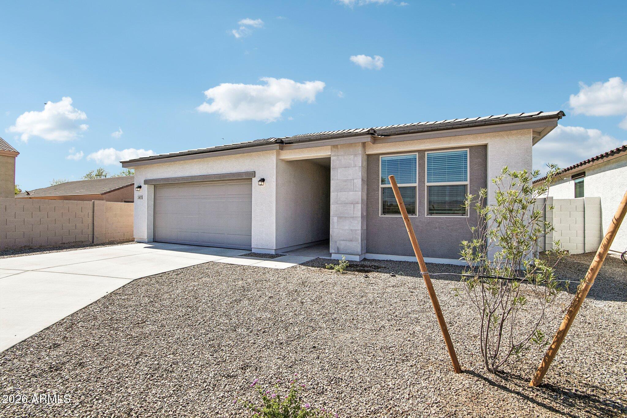 24071 W HUNTINGTON Drive